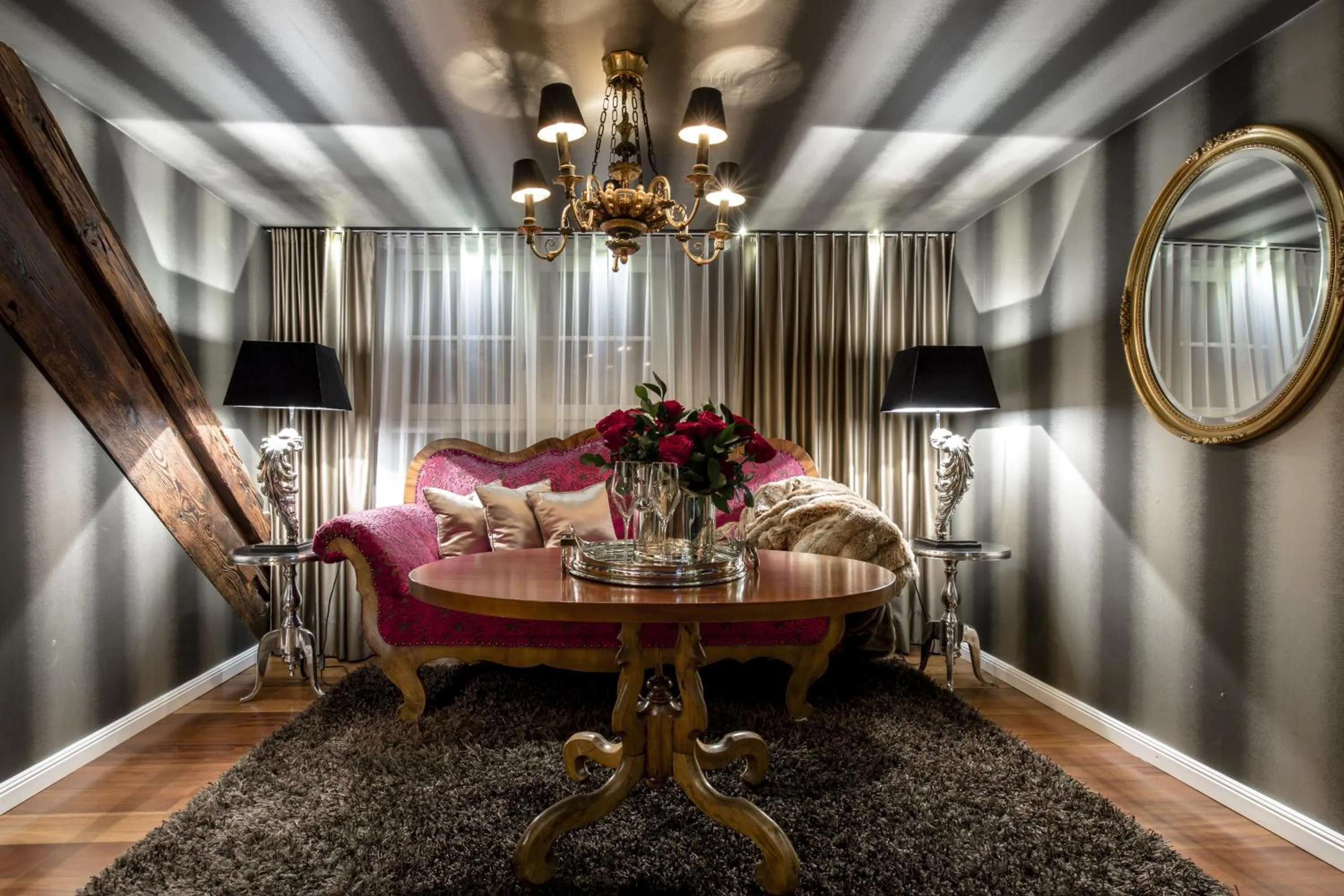 Seating area in Gutwinski Hotel