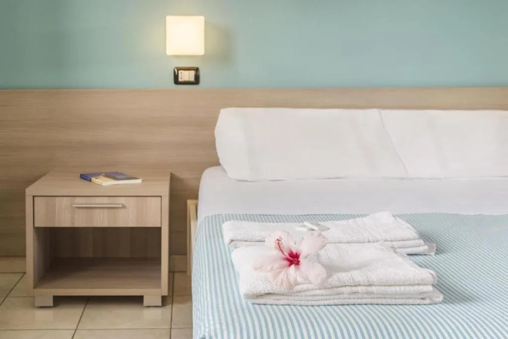 Bed in Hotel dei Bizantini & Villaggio Campo dei Messapi