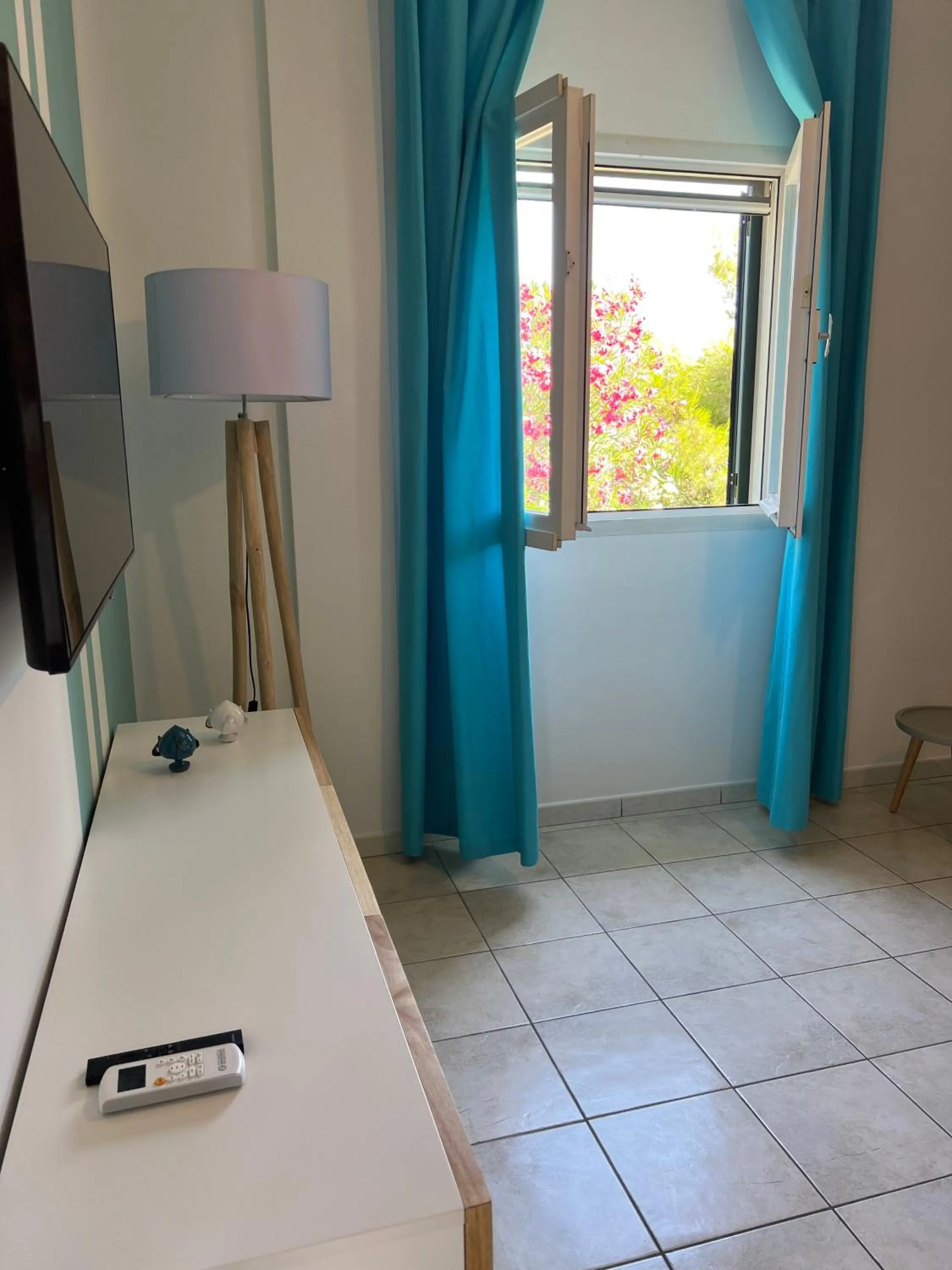 TV and multimedia in Hotel dei Bizantini & Villaggio Campo dei Messapi