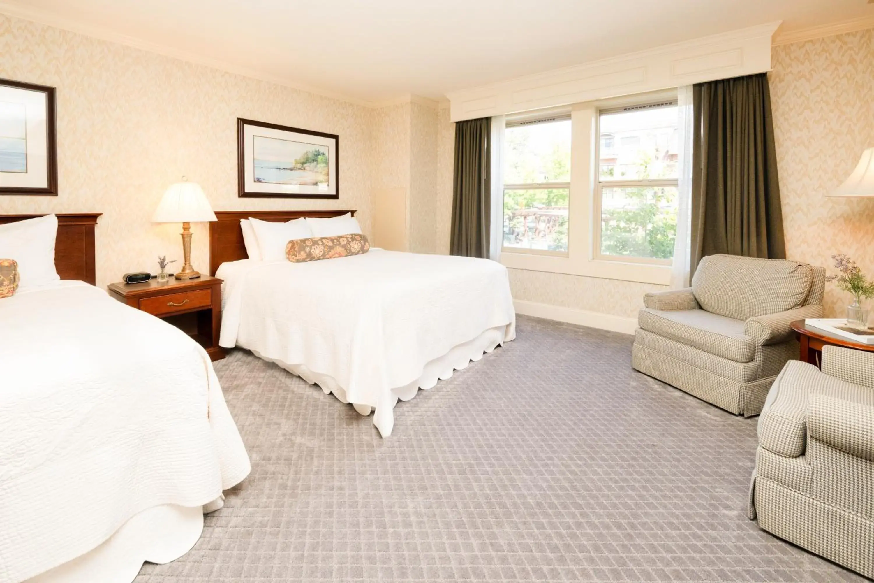 Queen Room with Two Queen Beds in Fairhaven Village Inn Queen Room with Two Queen Beds in Fairhaven Village Inn