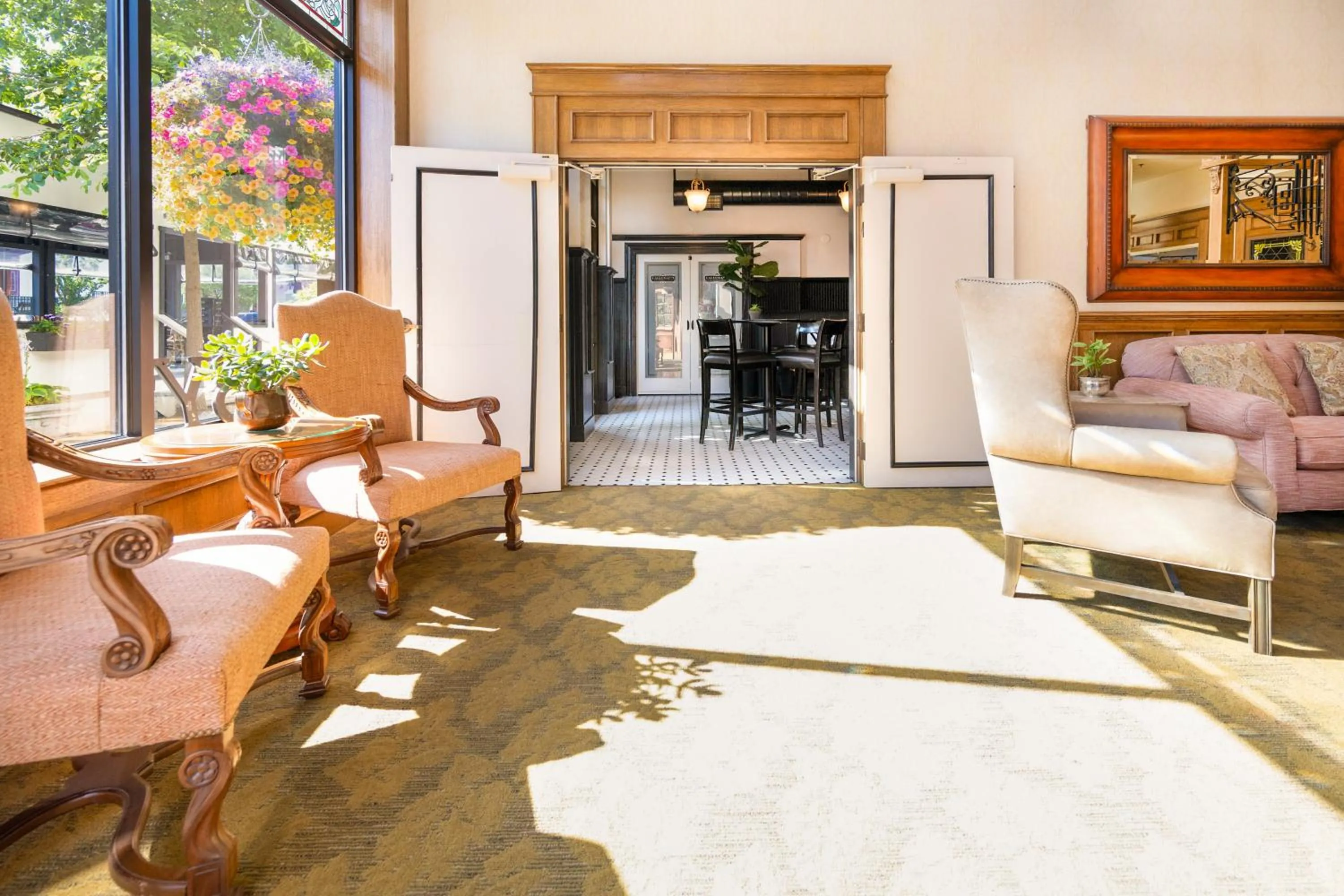 Lobby or reception in Fairhaven Village Inn