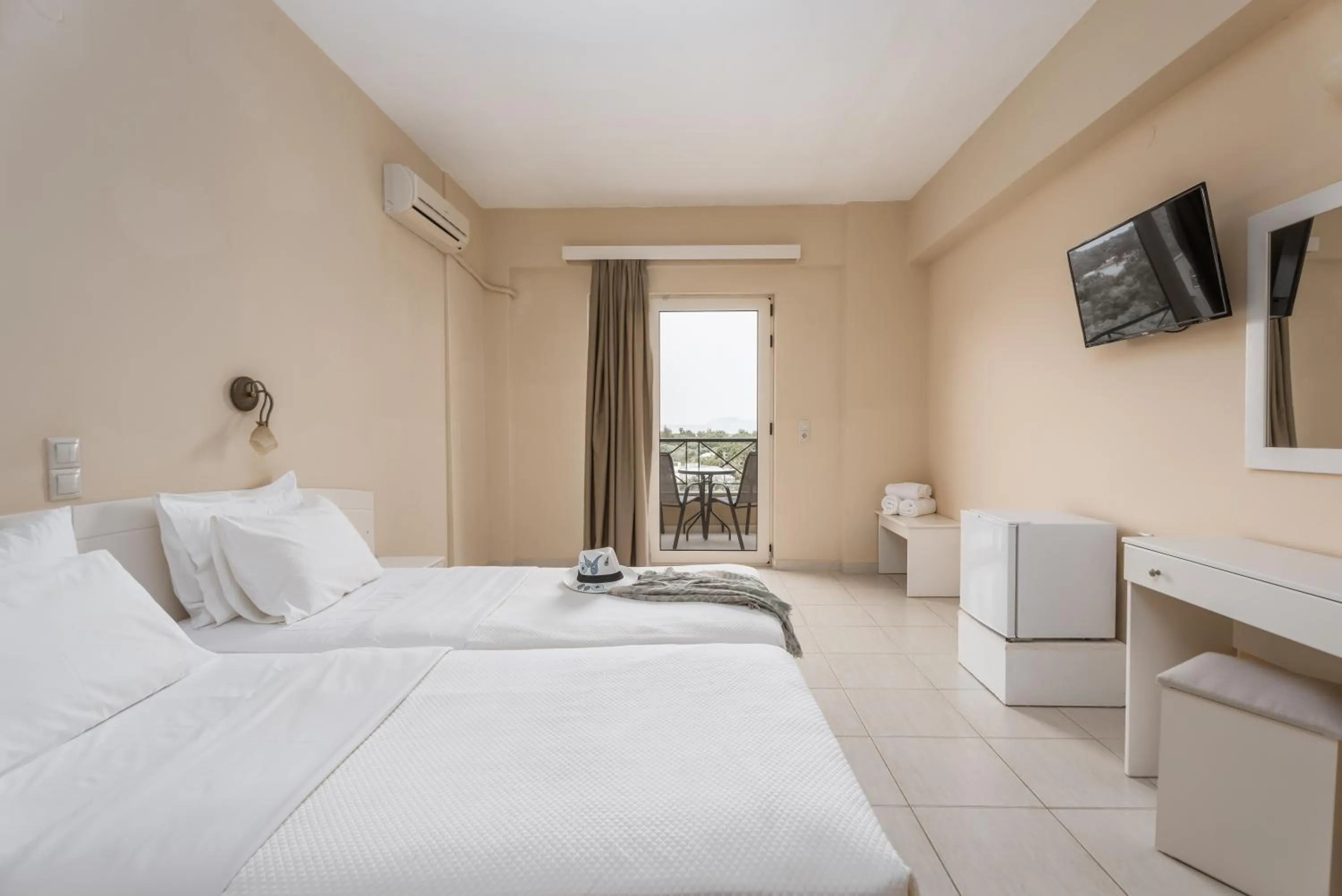 Bedroom, Bed in Paralos The Maxine Adults Only