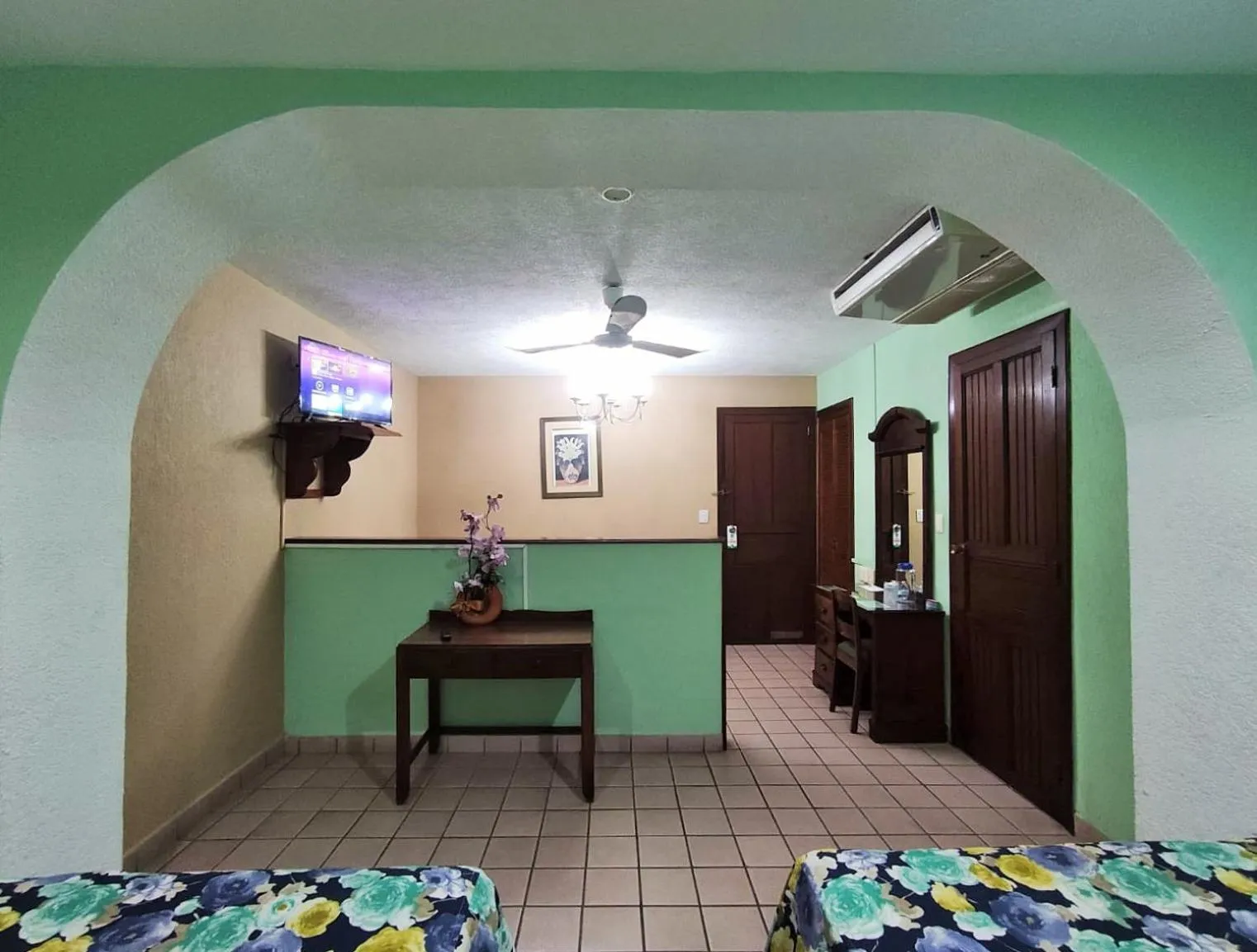 Photo of the whole room, Bed in Novotel De Poza Rica