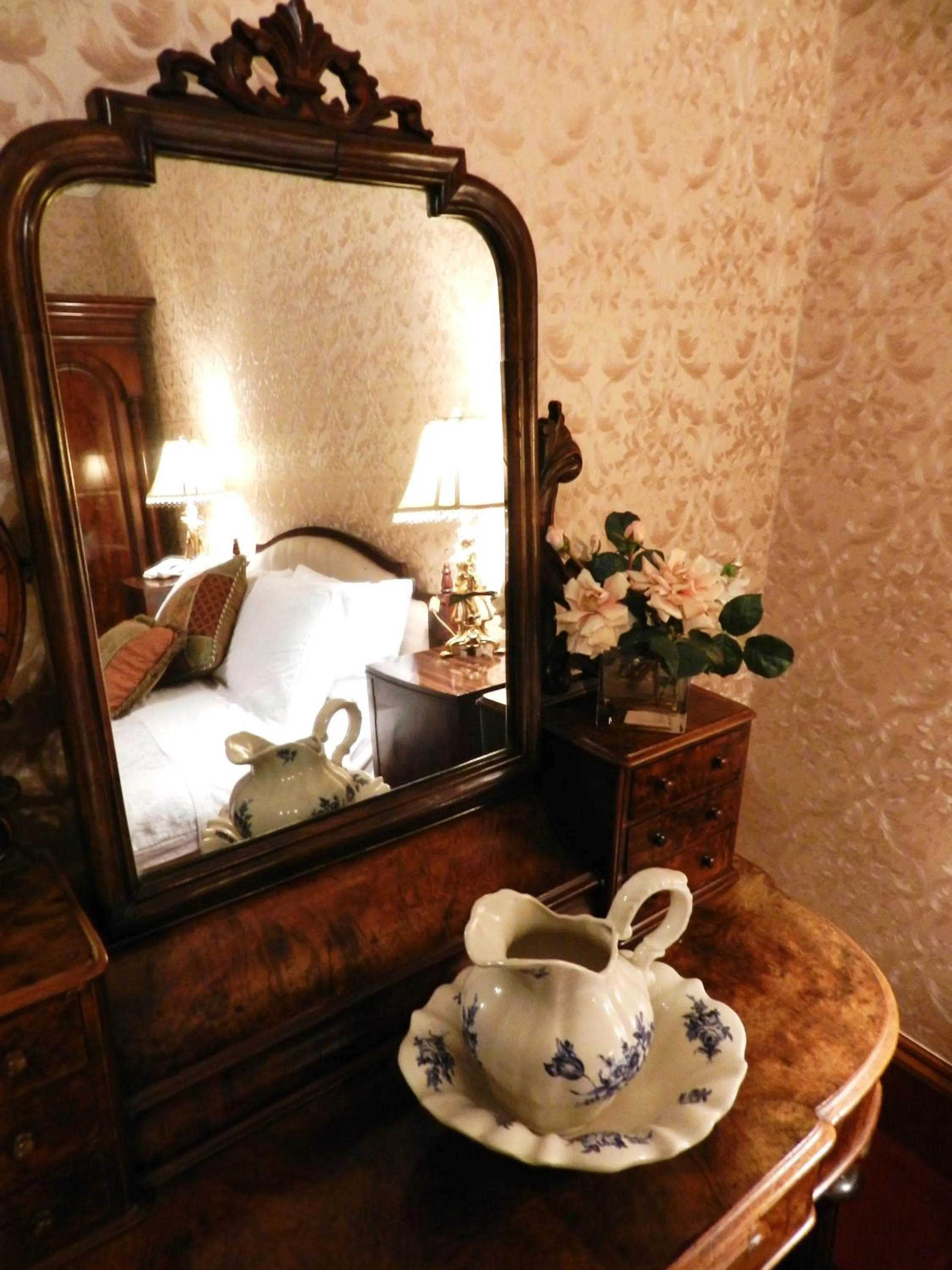 Decorative detail, Bed in Ledgowan Lodge Hotel