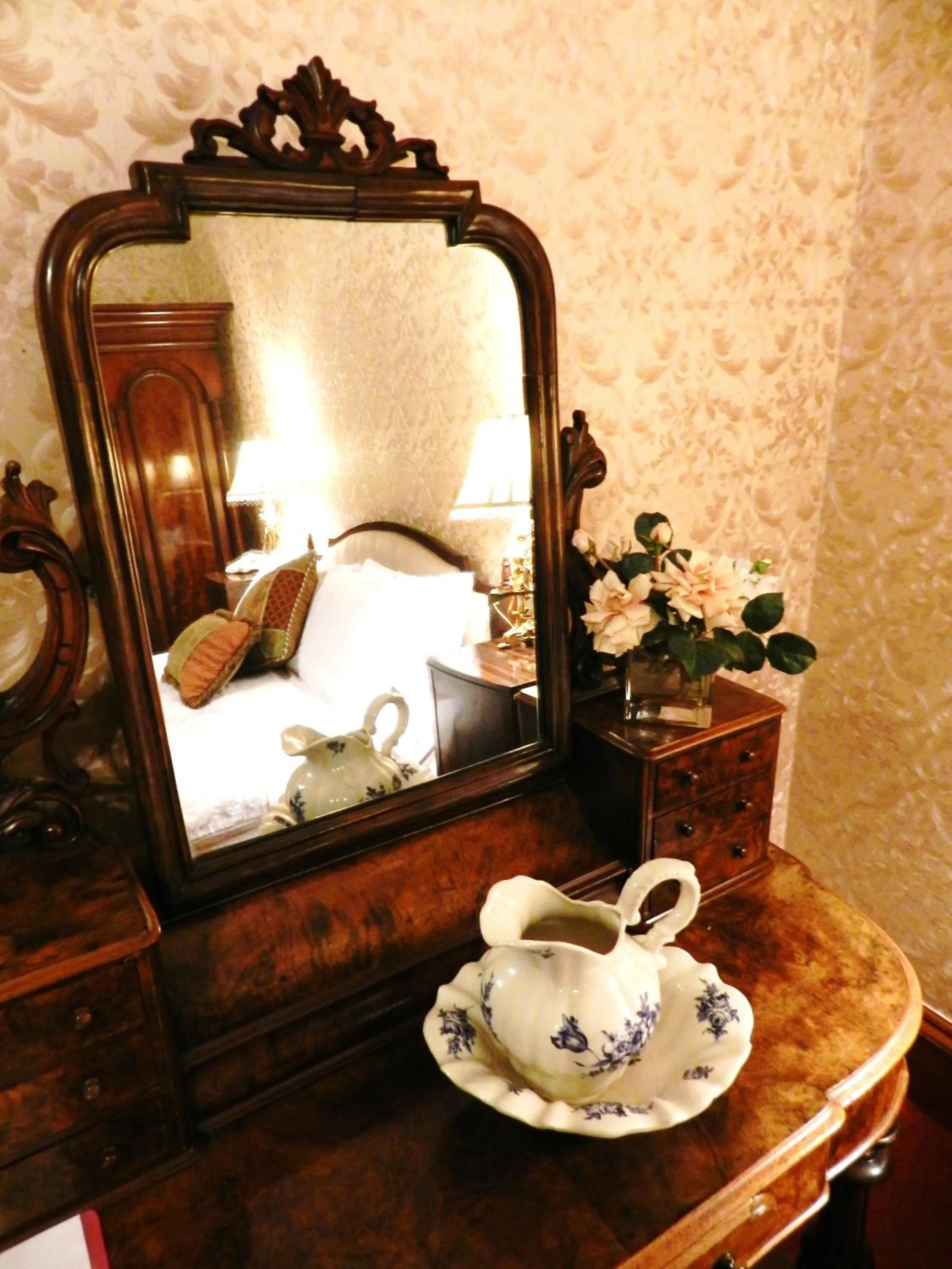 Decorative detail, Bed in Ledgowan Lodge Hotel