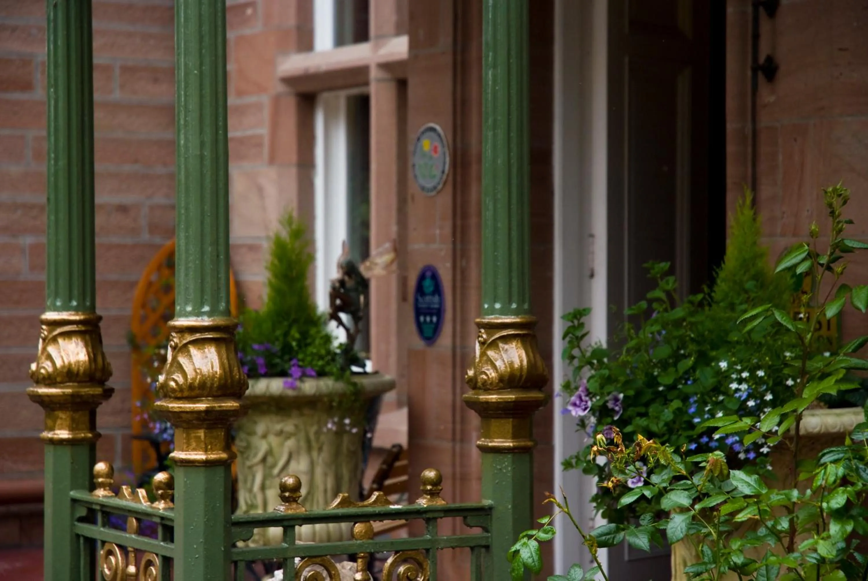 Facade/entrance in Ledgowan Lodge Hotel