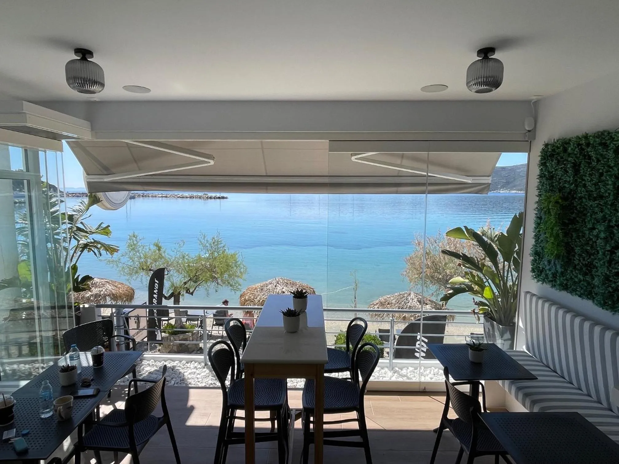 Restaurant/places to eat in Thalassa view