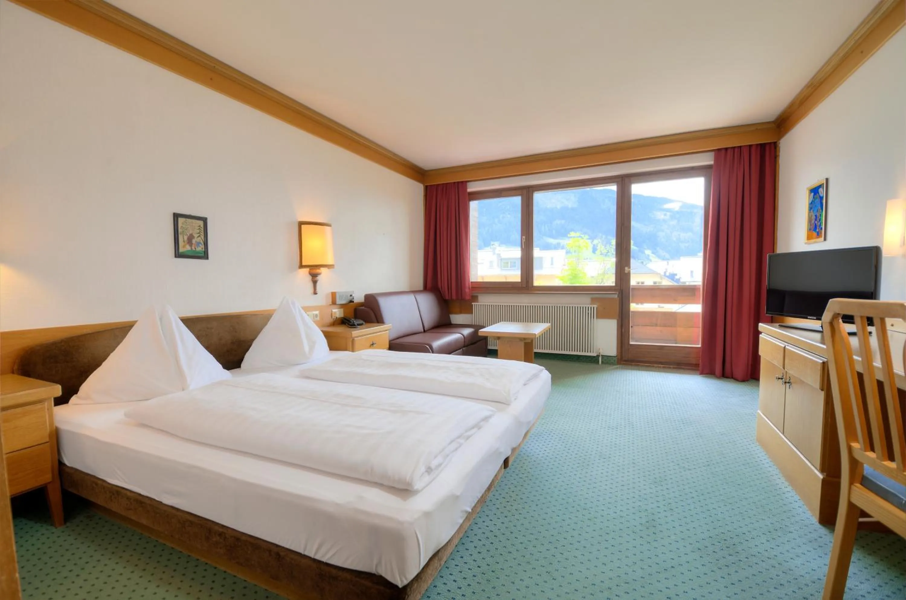 Bedroom, Bed in Hotel LukasMayr