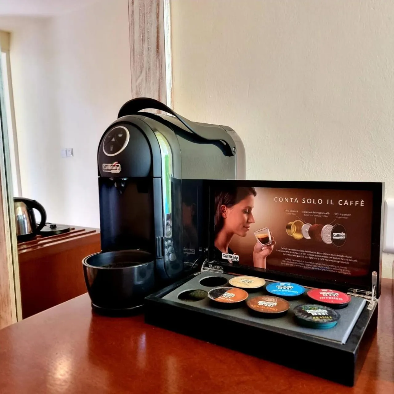 Coffee/tea facilities in Hondaafushi Island Resort