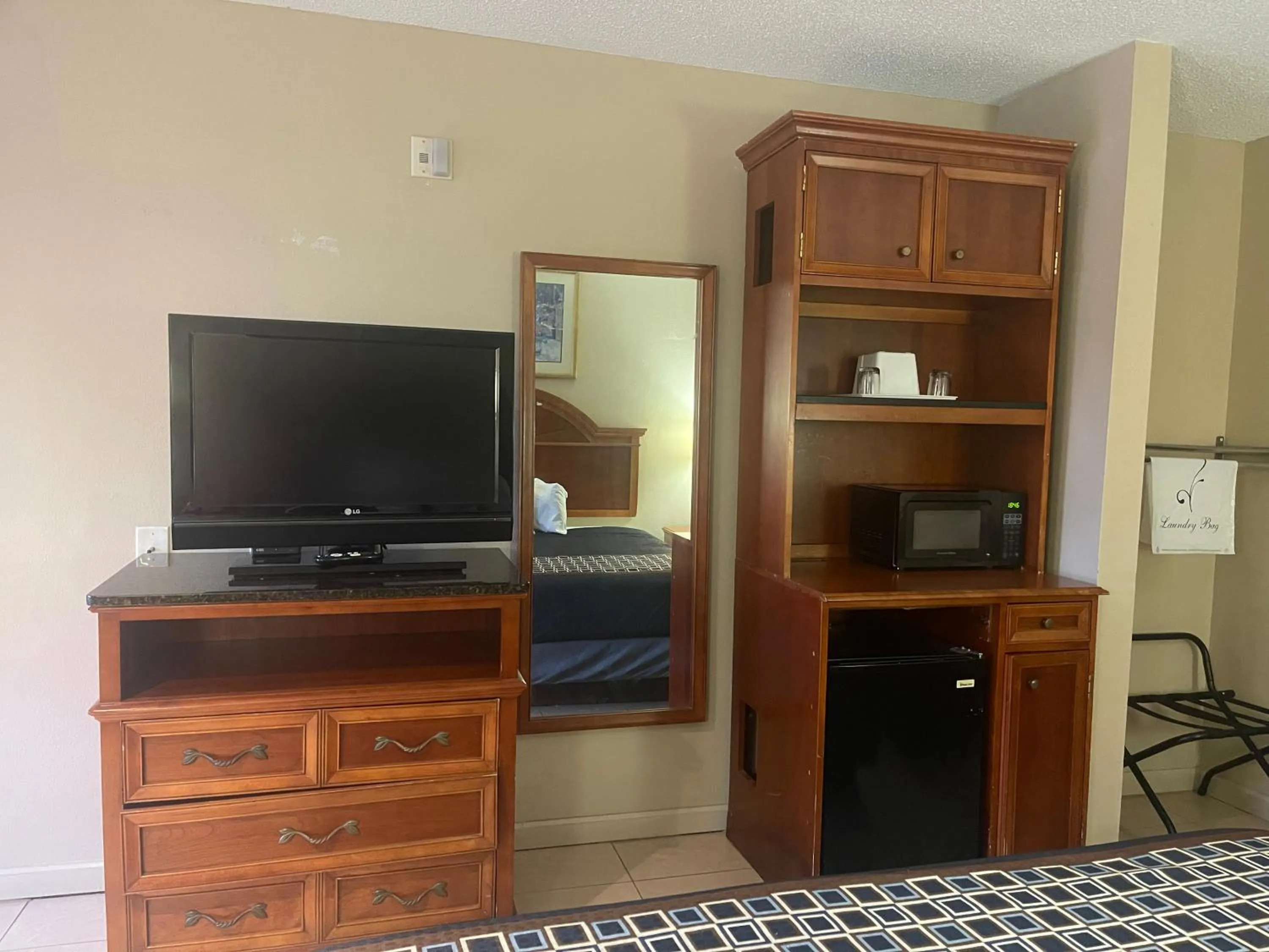 Bedroom in Highland Inn Denham Springs Baton Rouge East