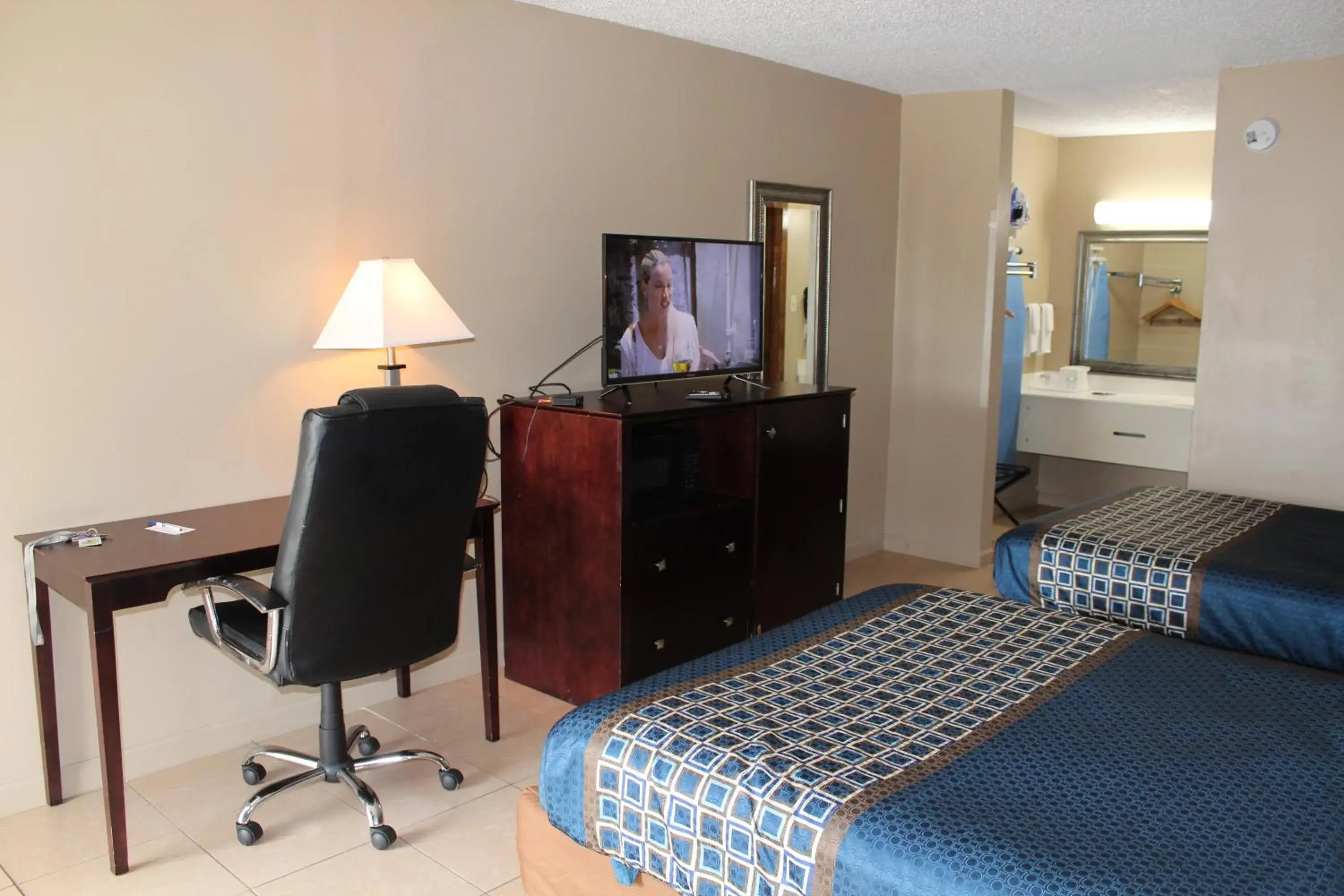 Double Room with Two Double Beds - Non-Smoking in Highland Inn Denham Springs Baton Rouge East Double Room with Two Double Beds - Non-Smoking in Highland Inn Denham Springs Baton Rouge East