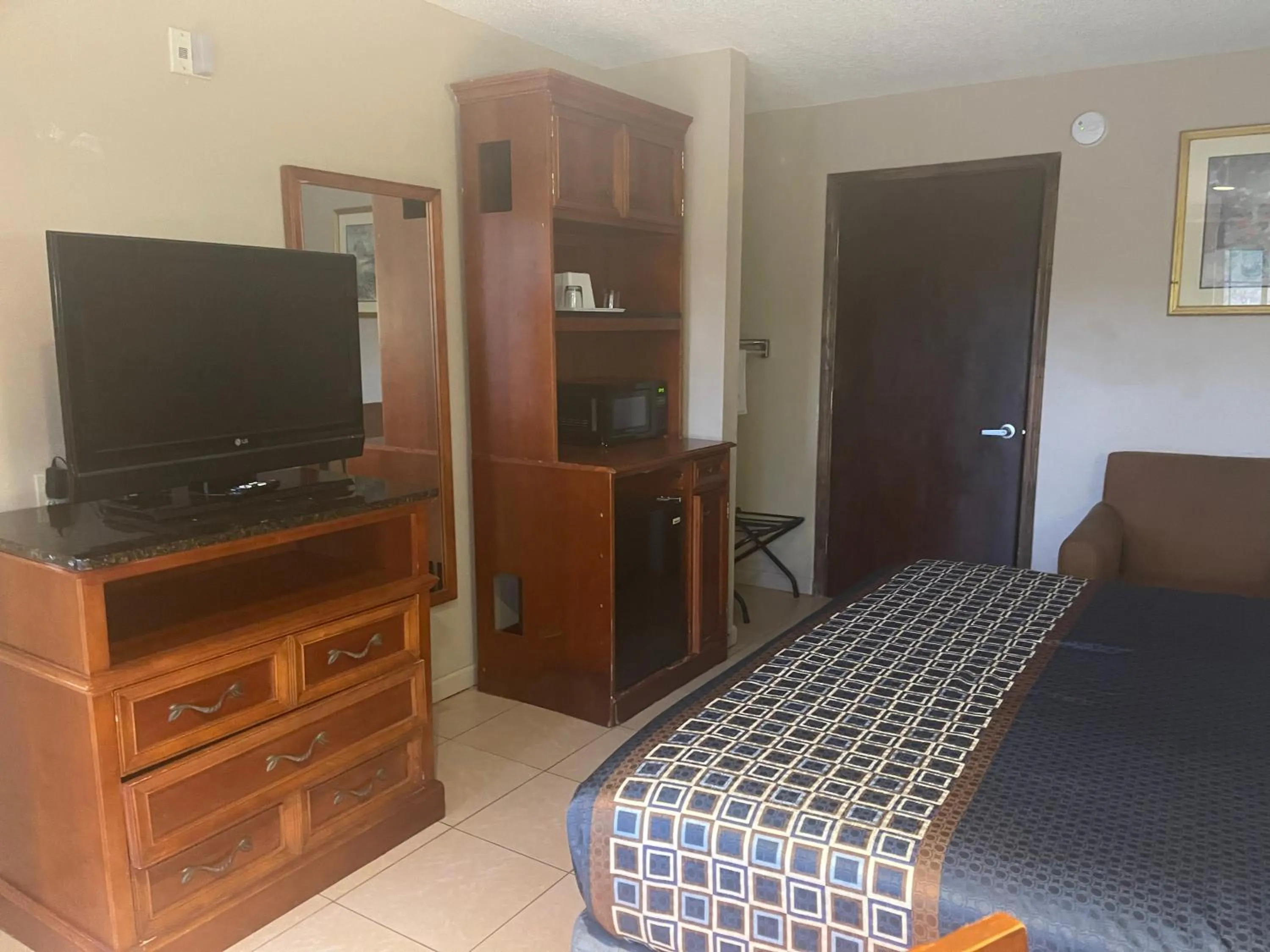 Bed in Highland Inn Denham Springs Baton Rouge East