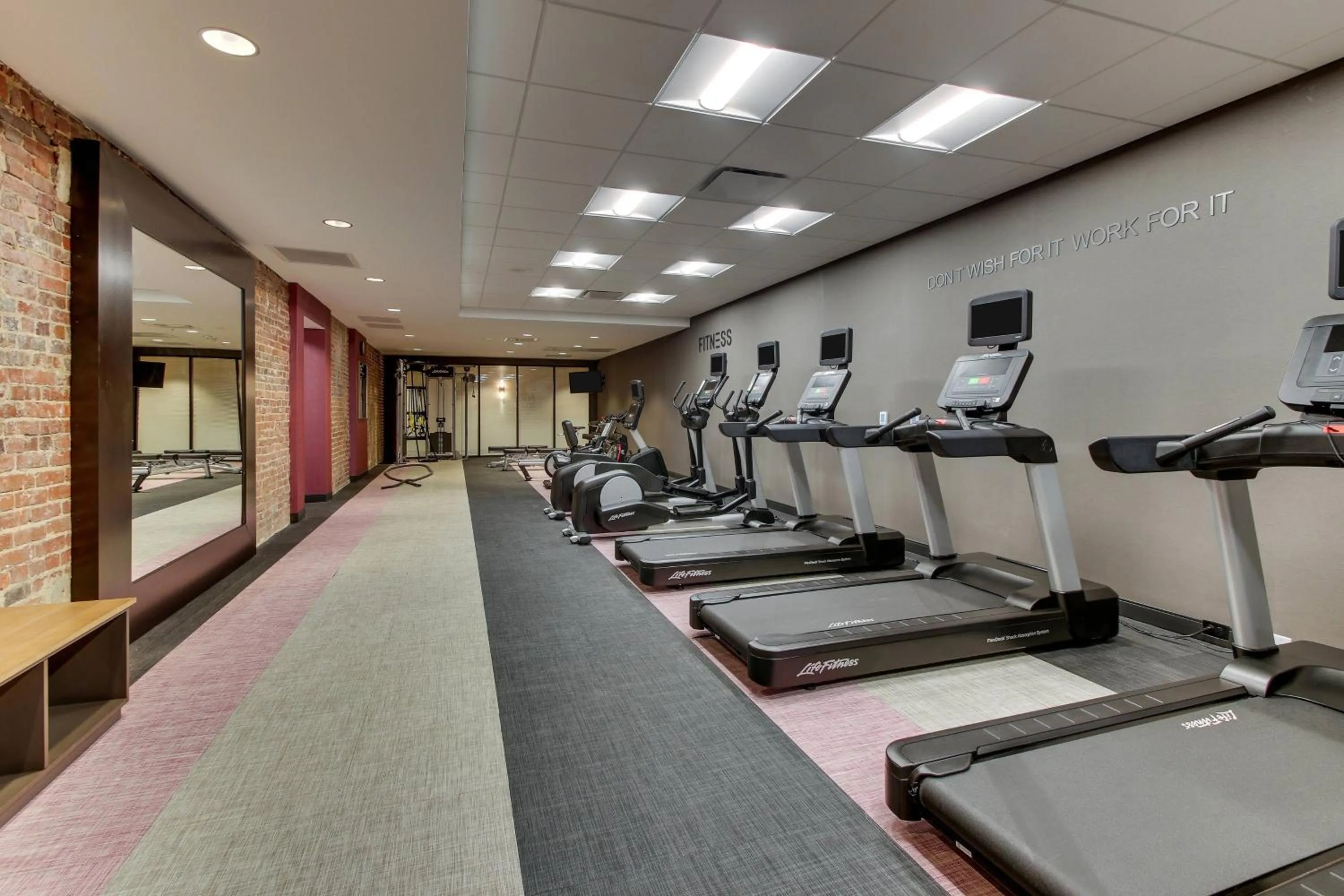 Fitness centre/facilities in Fairfield Inn & Suites by Marriott Birmingham Downtown