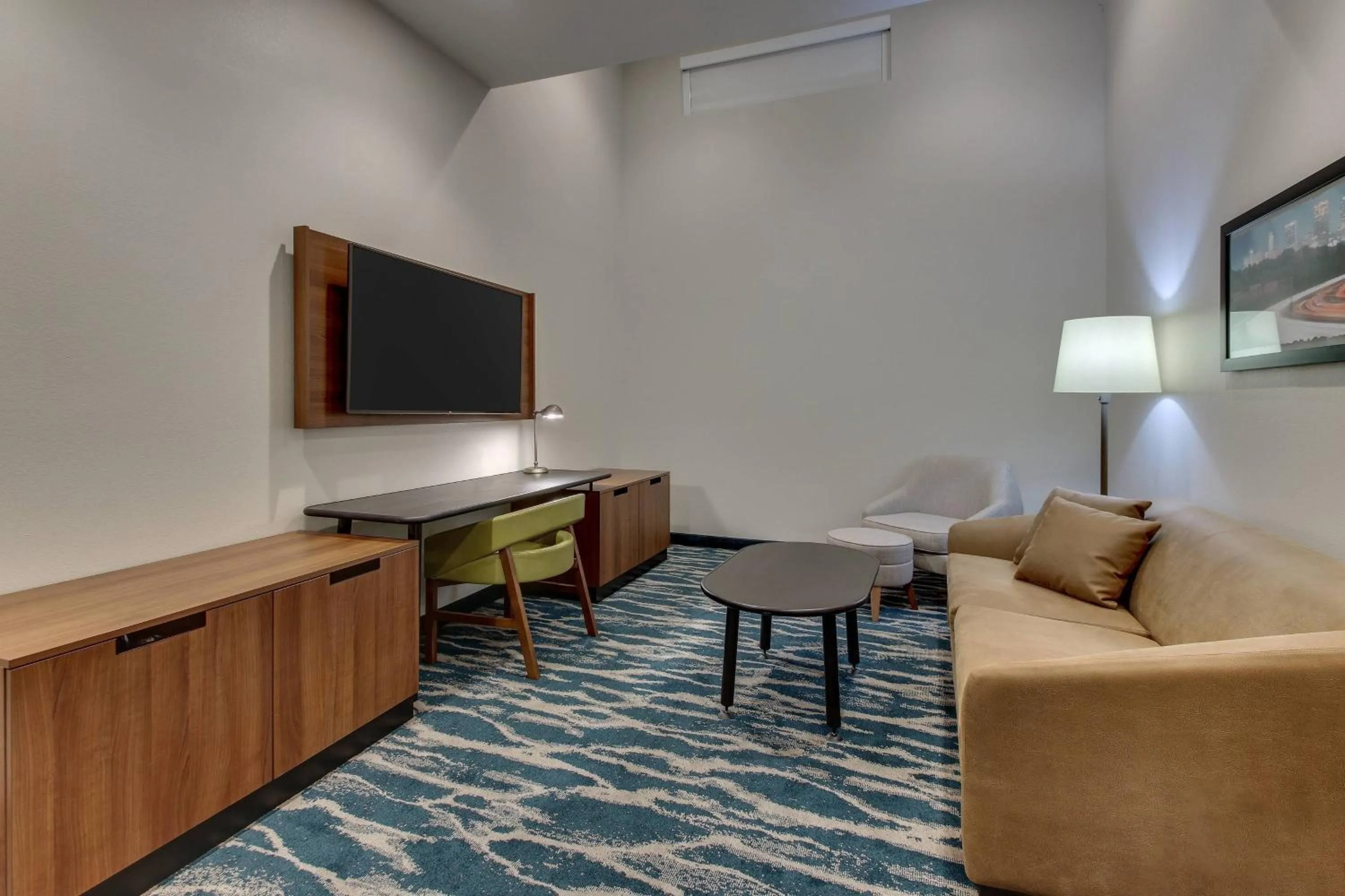 Living room in Fairfield Inn & Suites by Marriott Birmingham Downtown