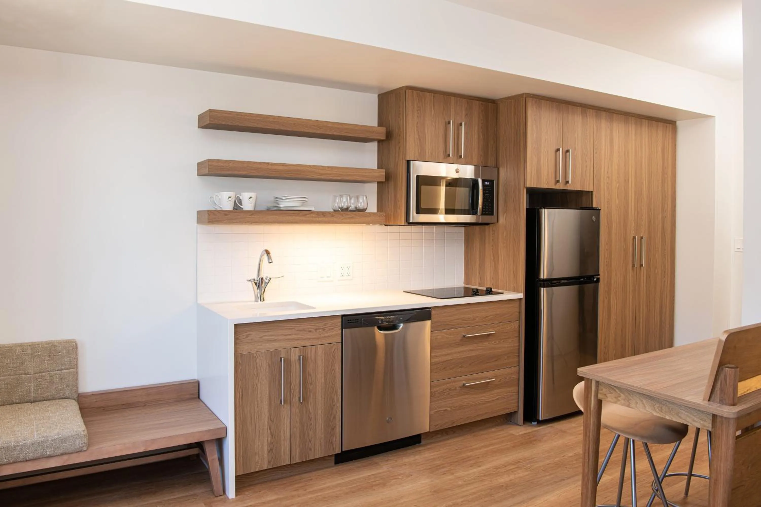 Kitchen or kitchenette in Element Scottsdale at SkySong