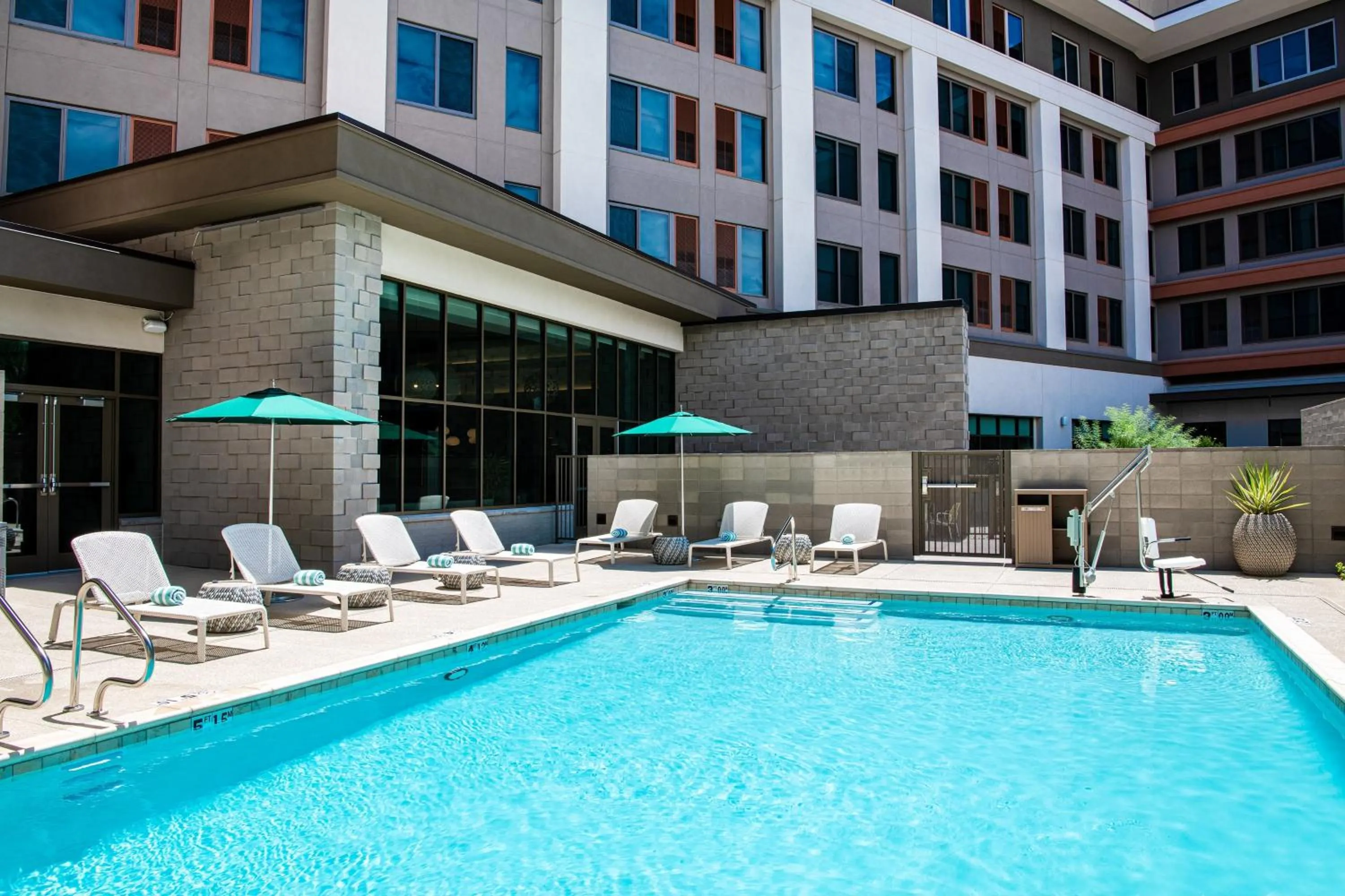 Swimming pool in Element Scottsdale at SkySong