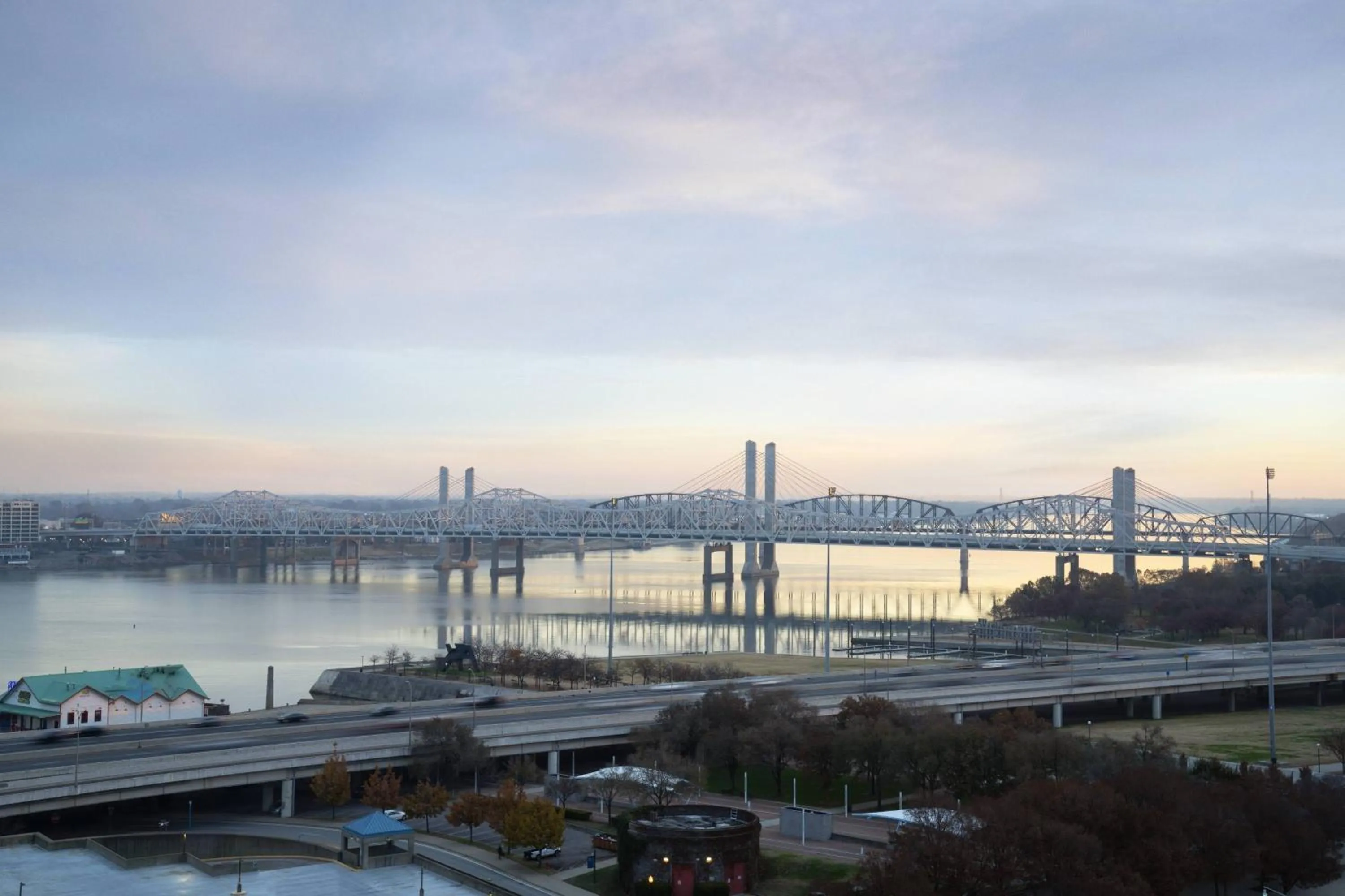 Photo of the whole room in Moxy Louisville Downtown