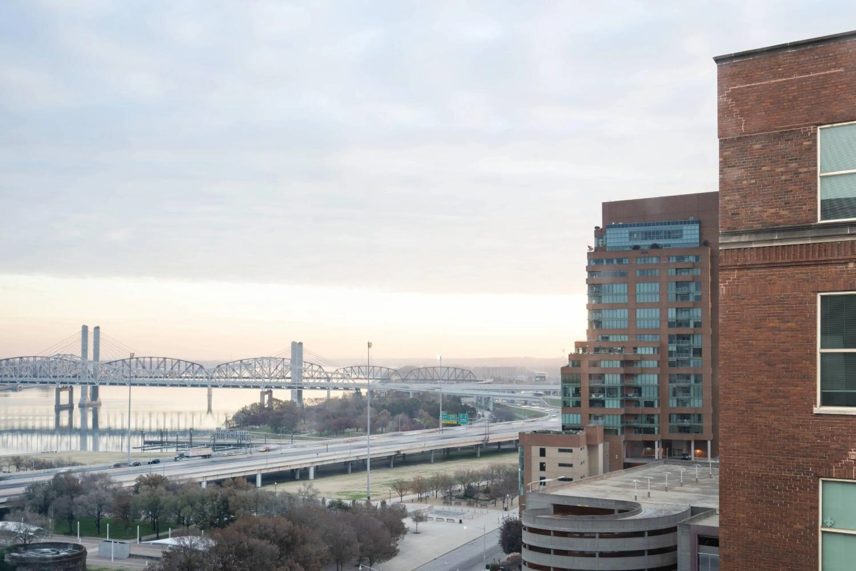 Photo of the whole room in Moxy Louisville Downtown