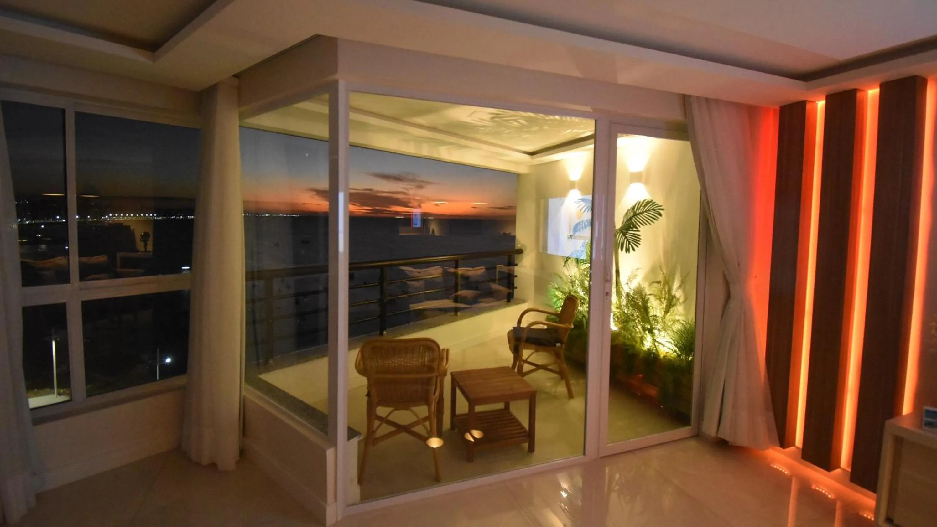 Patio in Seaflats Iate Plaza Hotel