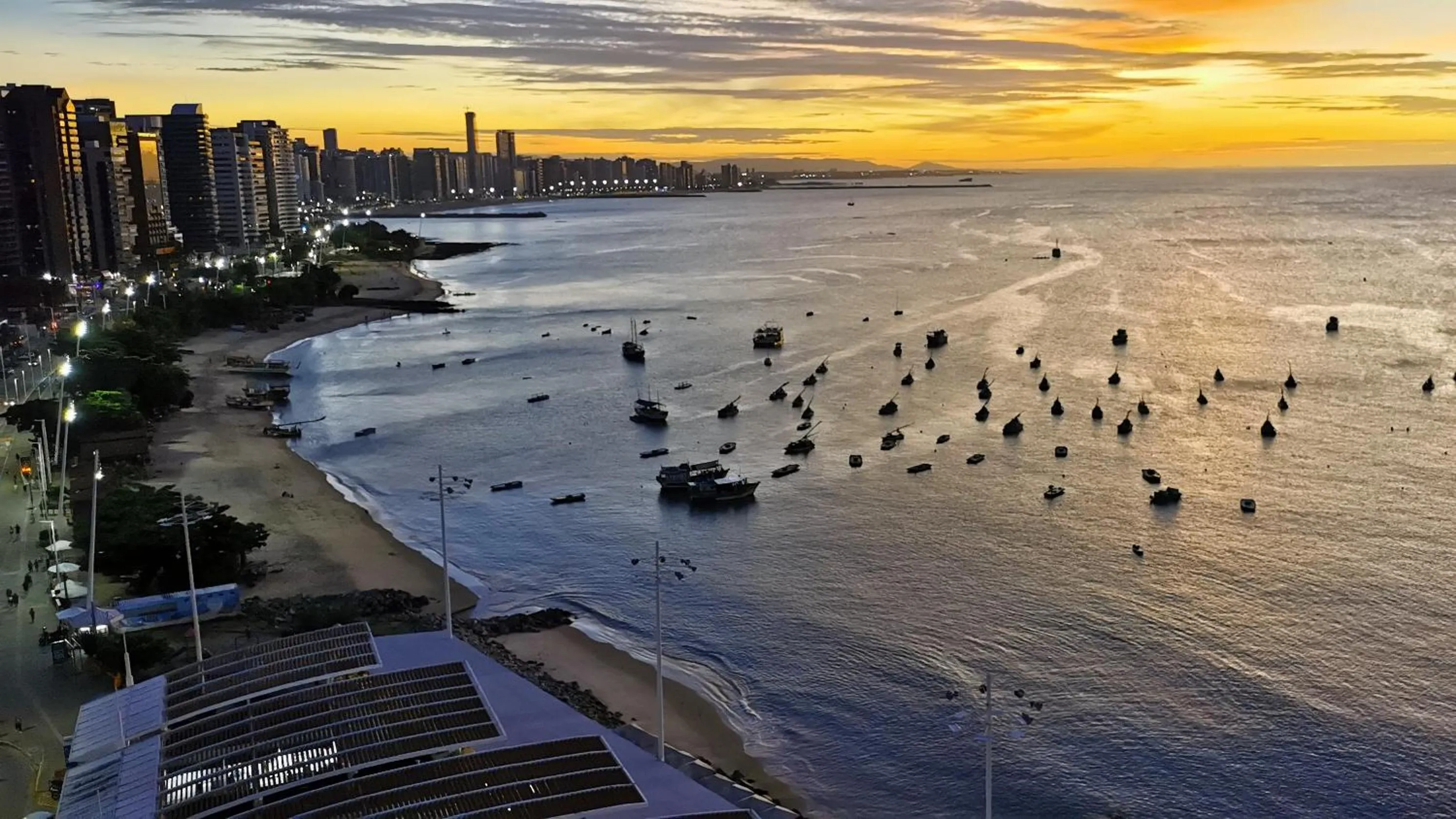 Patio in Seaflats Iate Plaza Hotel