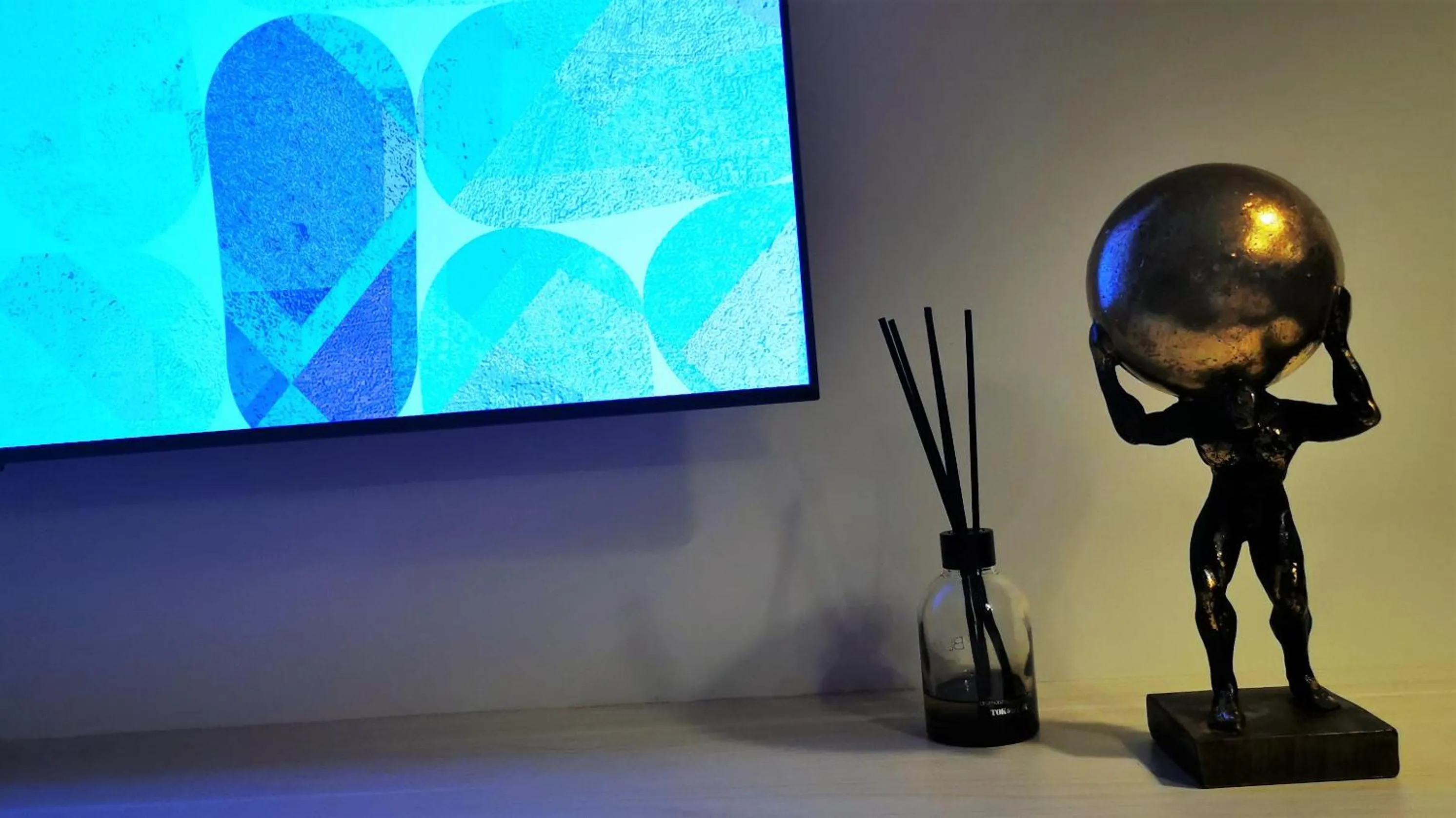 Decorative detail in Seaflats Iate Plaza Hotel