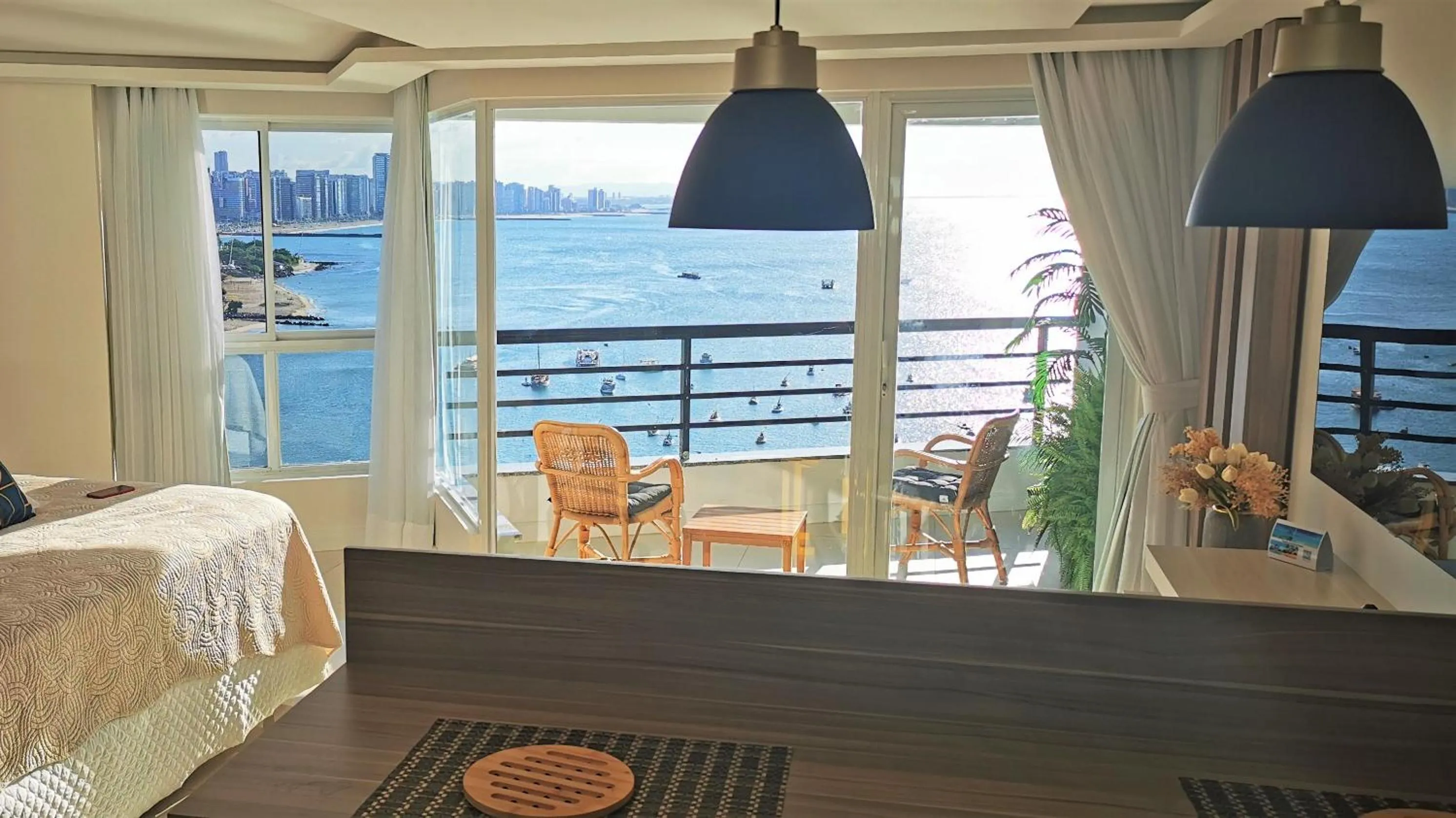 Patio in Seaflats Iate Plaza Hotel