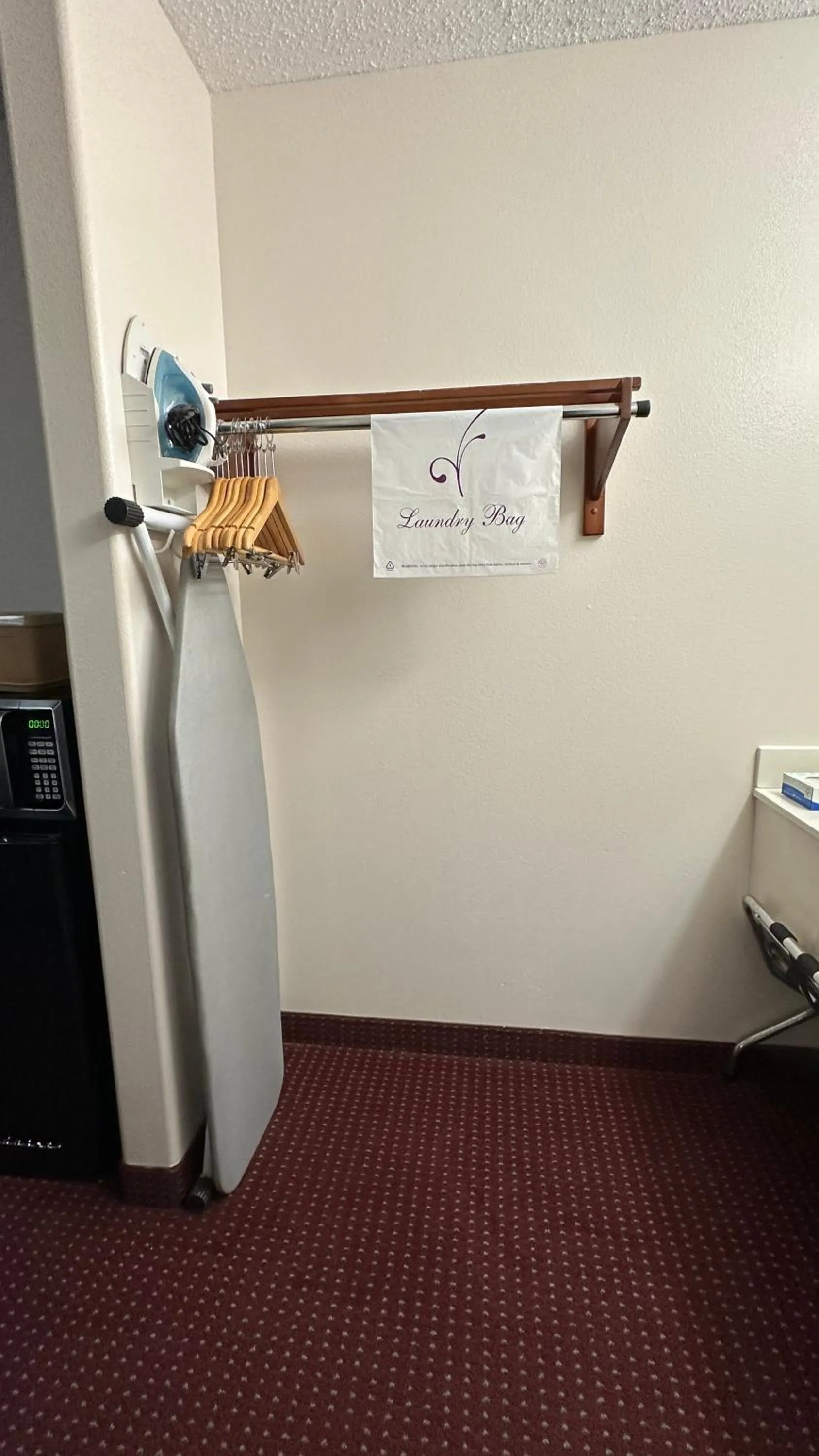 wardrobe in Carom Inn Denham Springs-BatonRouge