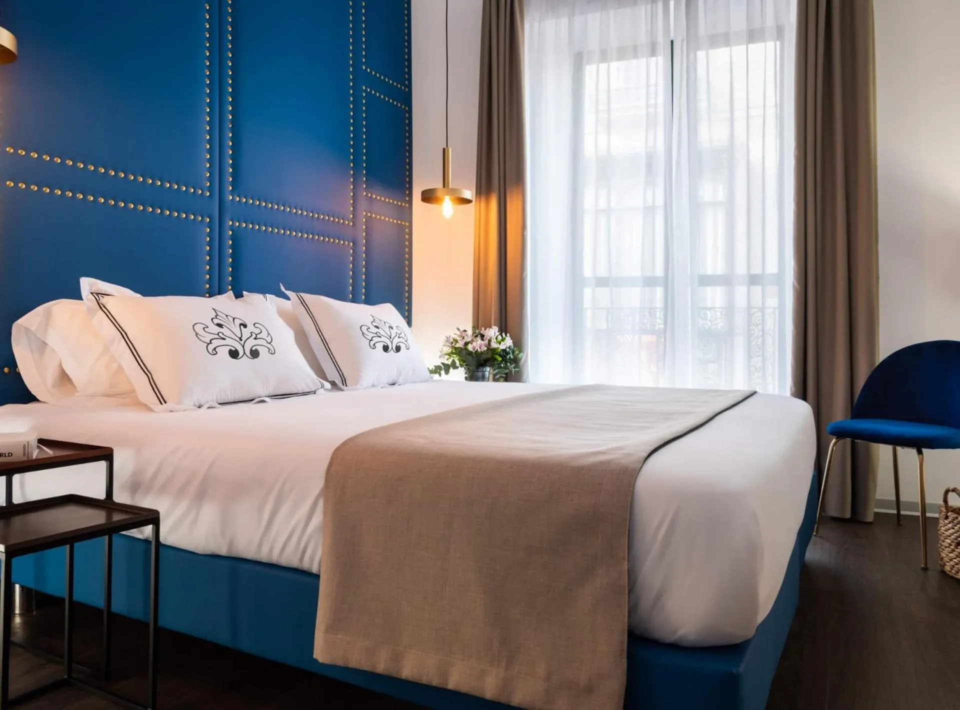 Bed in Casa Sevilla 1920 Suites by Época