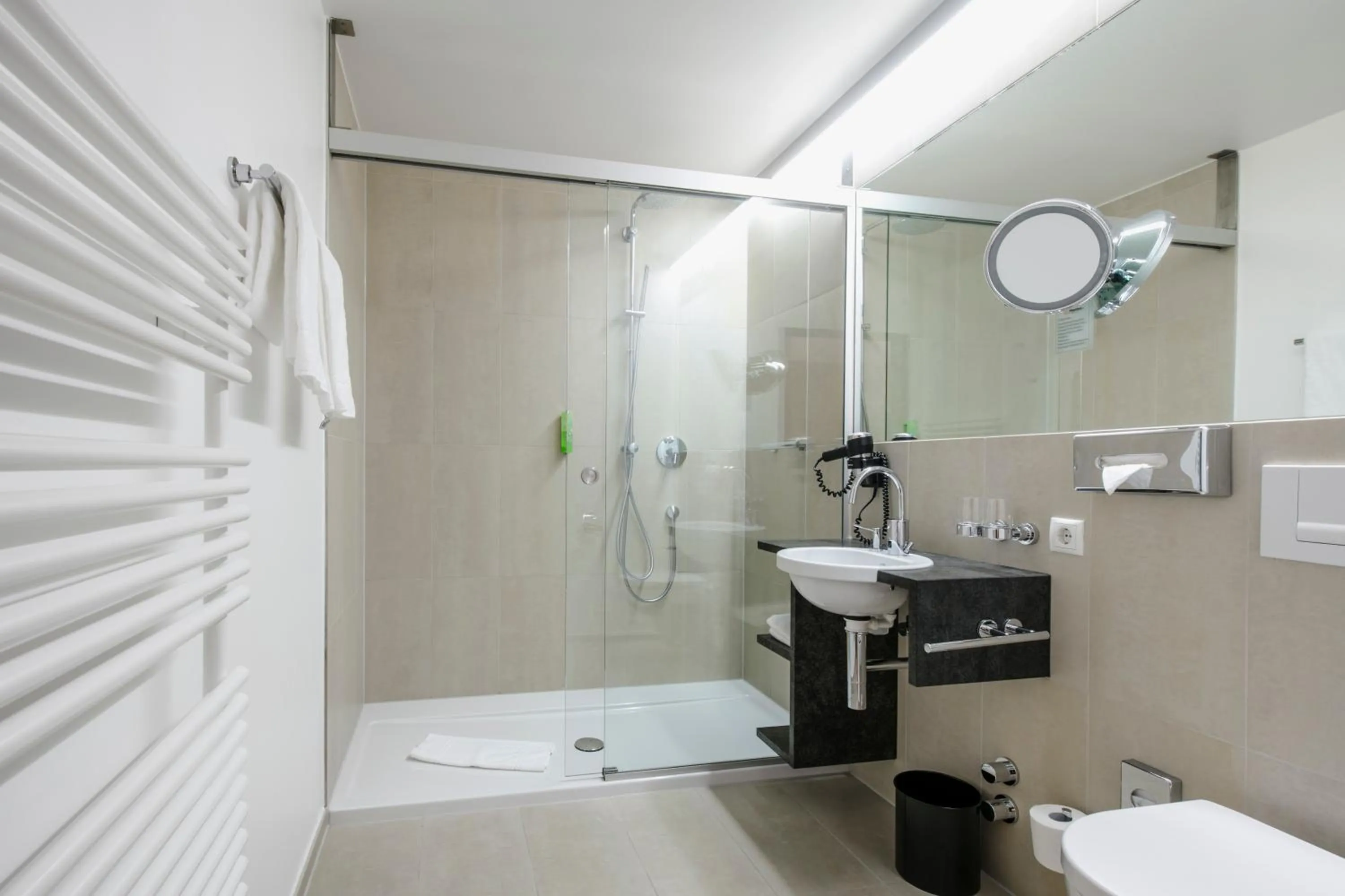 Bathroom in Montfort - das Hotel