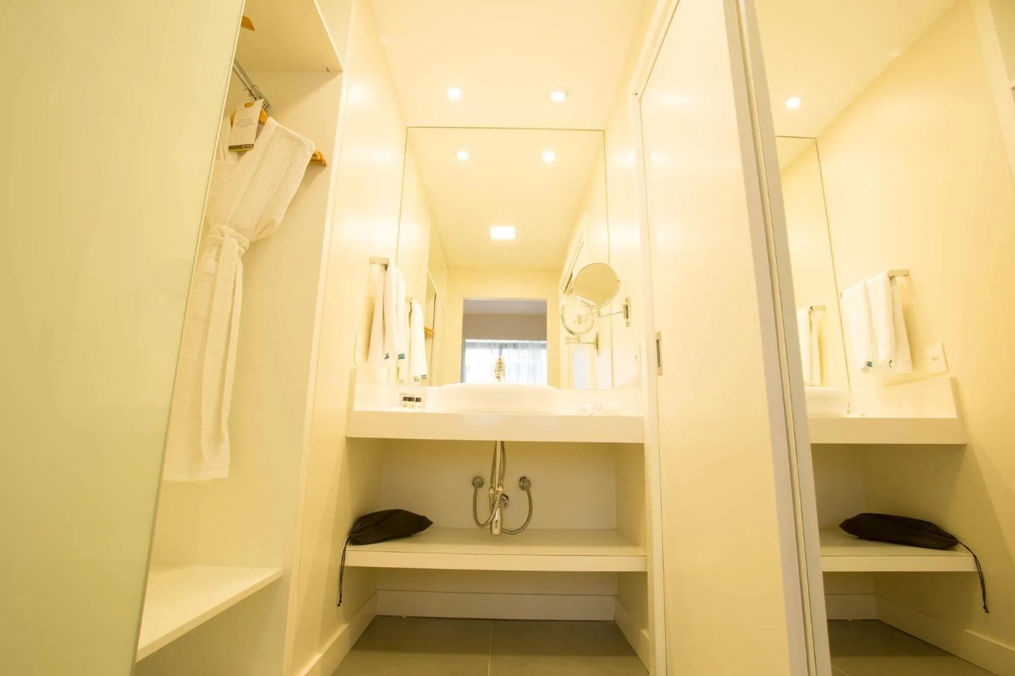 Bathroom in Staybridge Suites São Paulo by IHG