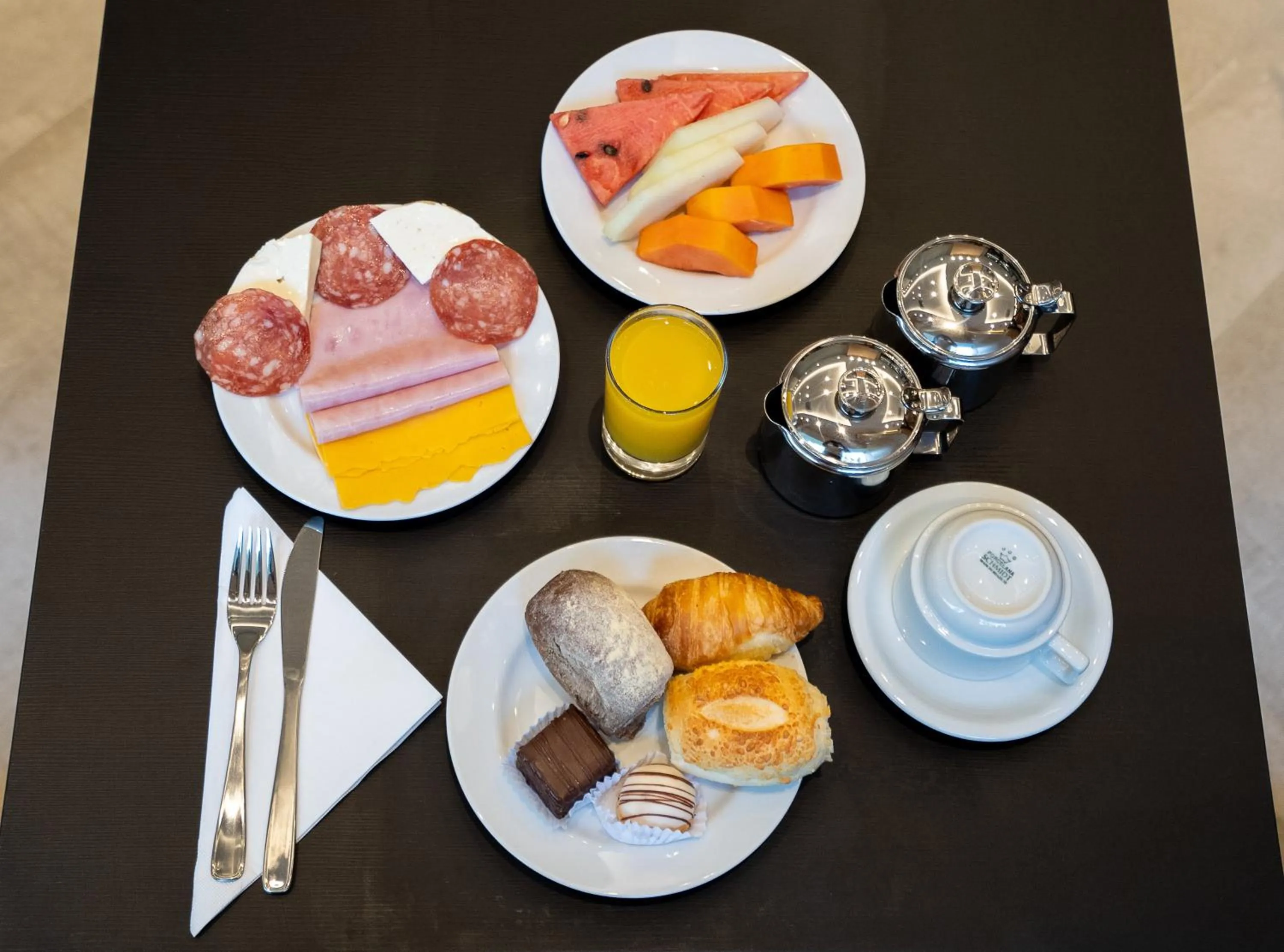 Restaurant/places to eat in Staybridge Suites São Paulo by IHG