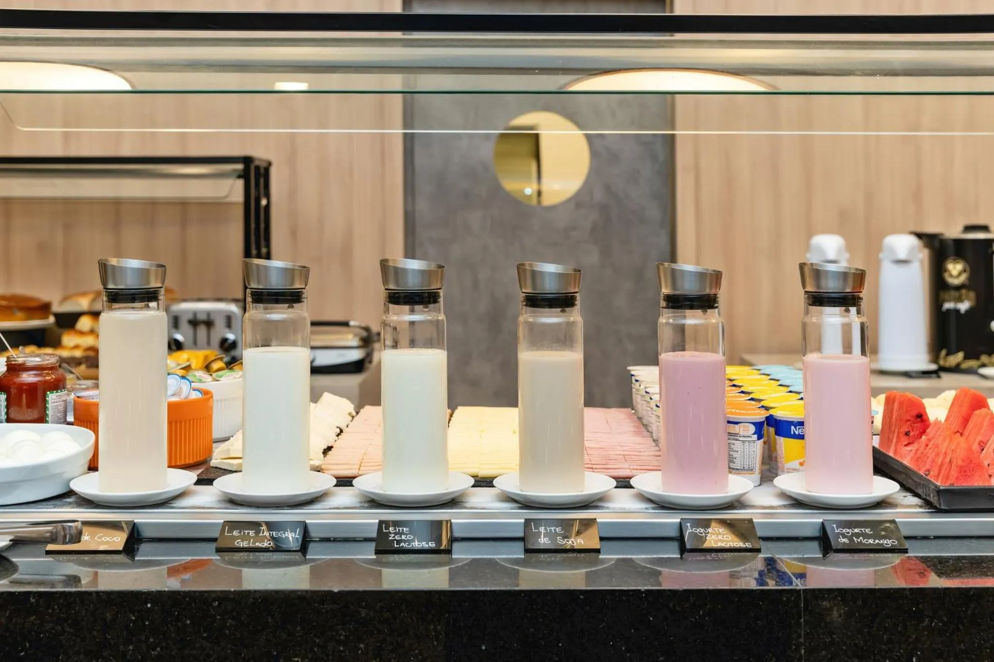 Restaurant/places to eat in Staybridge Suites São Paulo by IHG