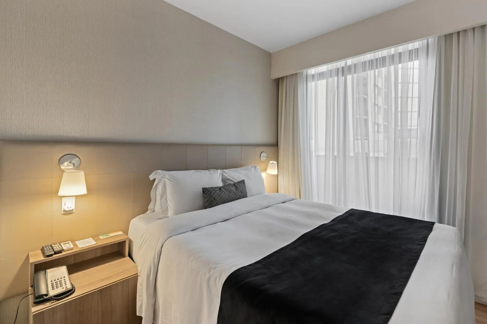 Bed in Staybridge Suites São Paulo by IHG