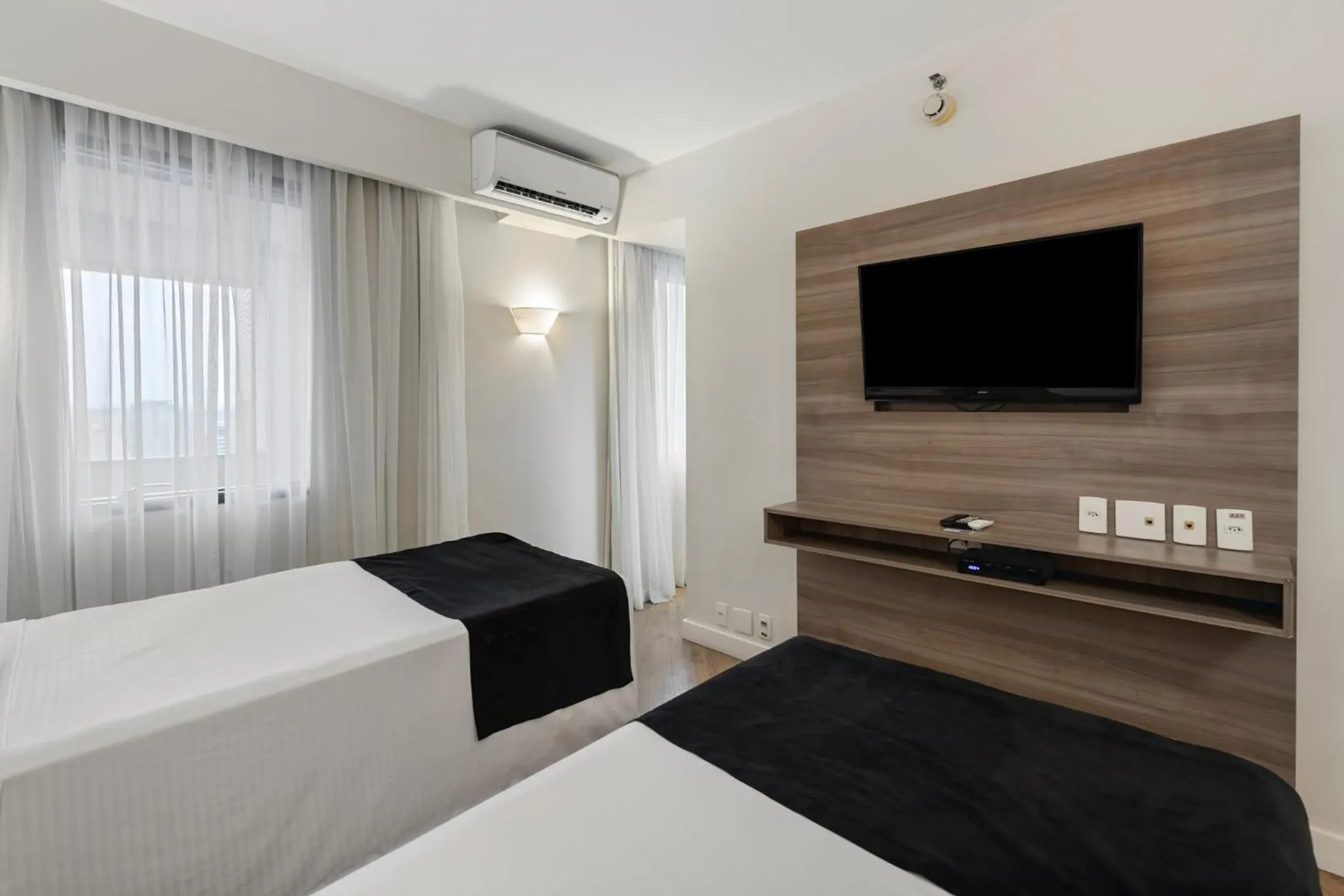 Bedroom, Bed in Staybridge Suites São Paulo by IHG