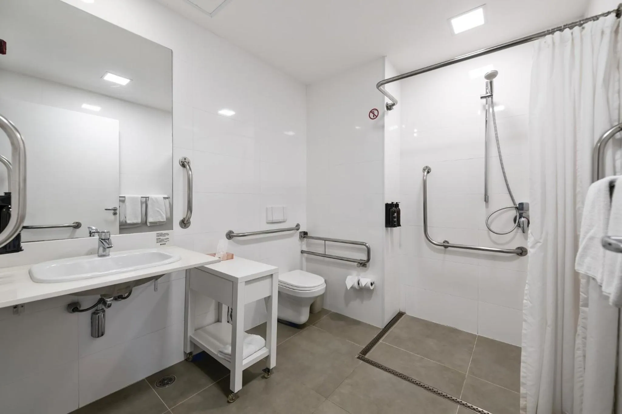 Bathroom in Staybridge Suites São Paulo by IHG