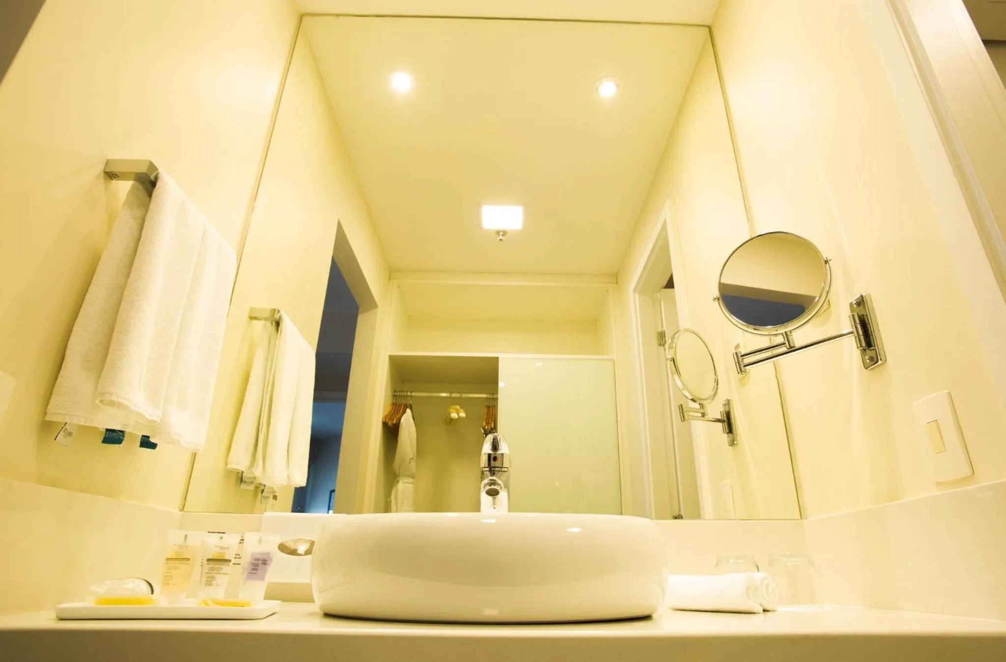 Bathroom in Staybridge Suites São Paulo by IHG