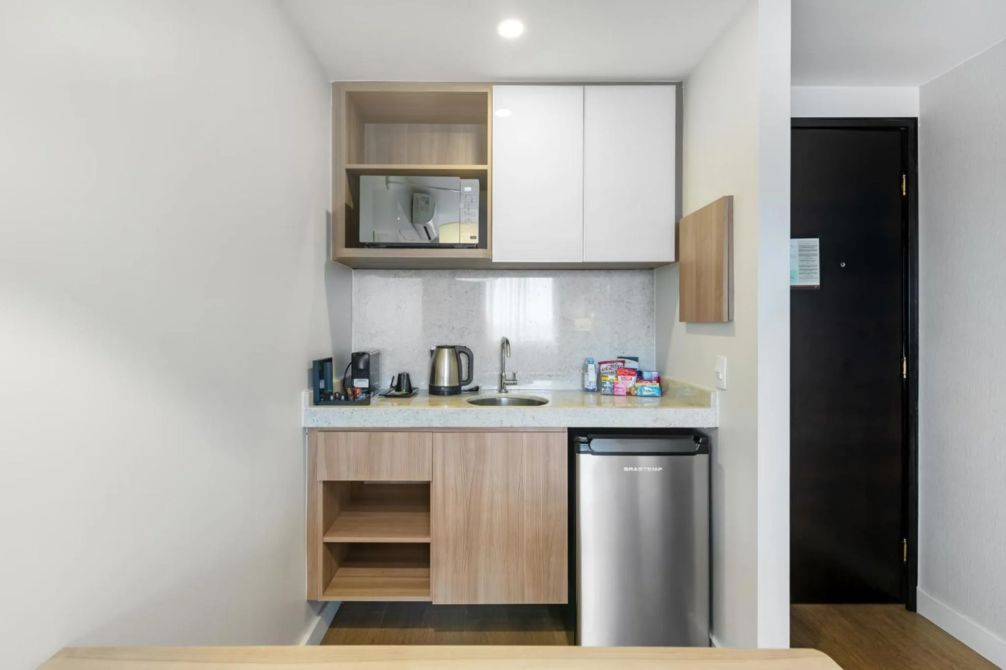 Kitchen or kitchenette in Staybridge Suites São Paulo by IHG