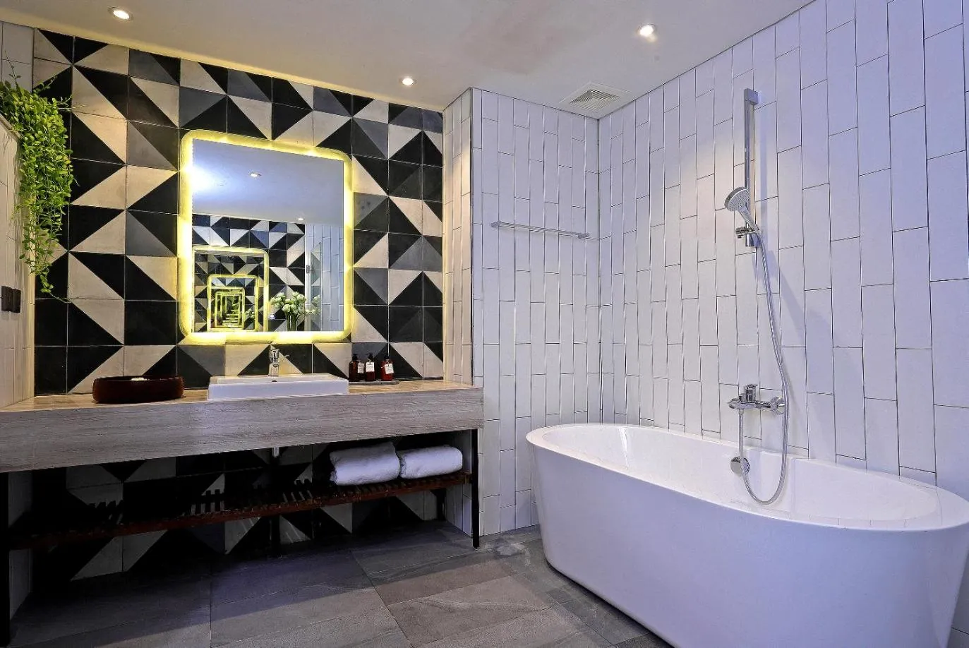 Bathroom in Baitong Hotel & Resort Phnom Penh