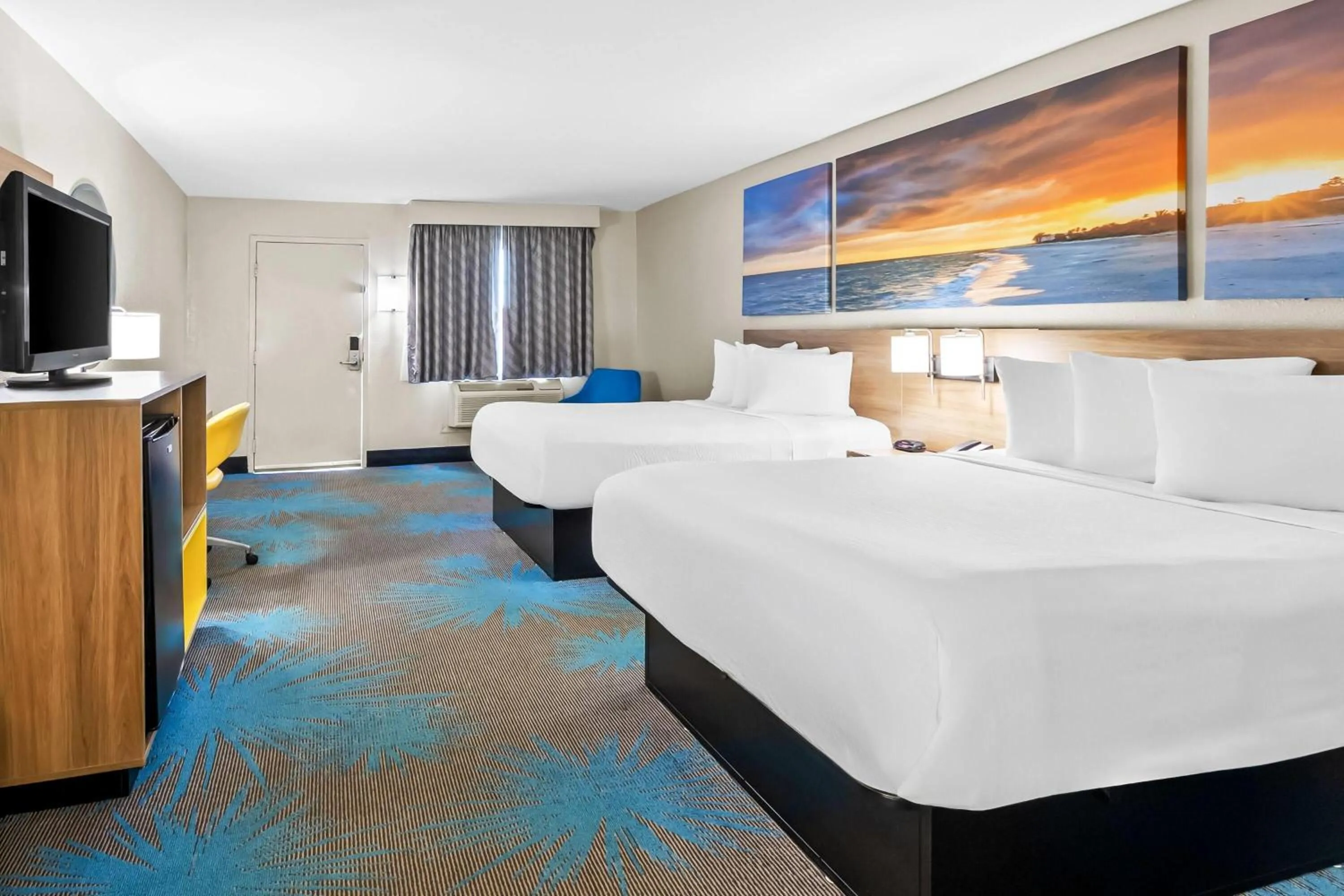 Bed in Days Inn by Wyndham Goose Creek