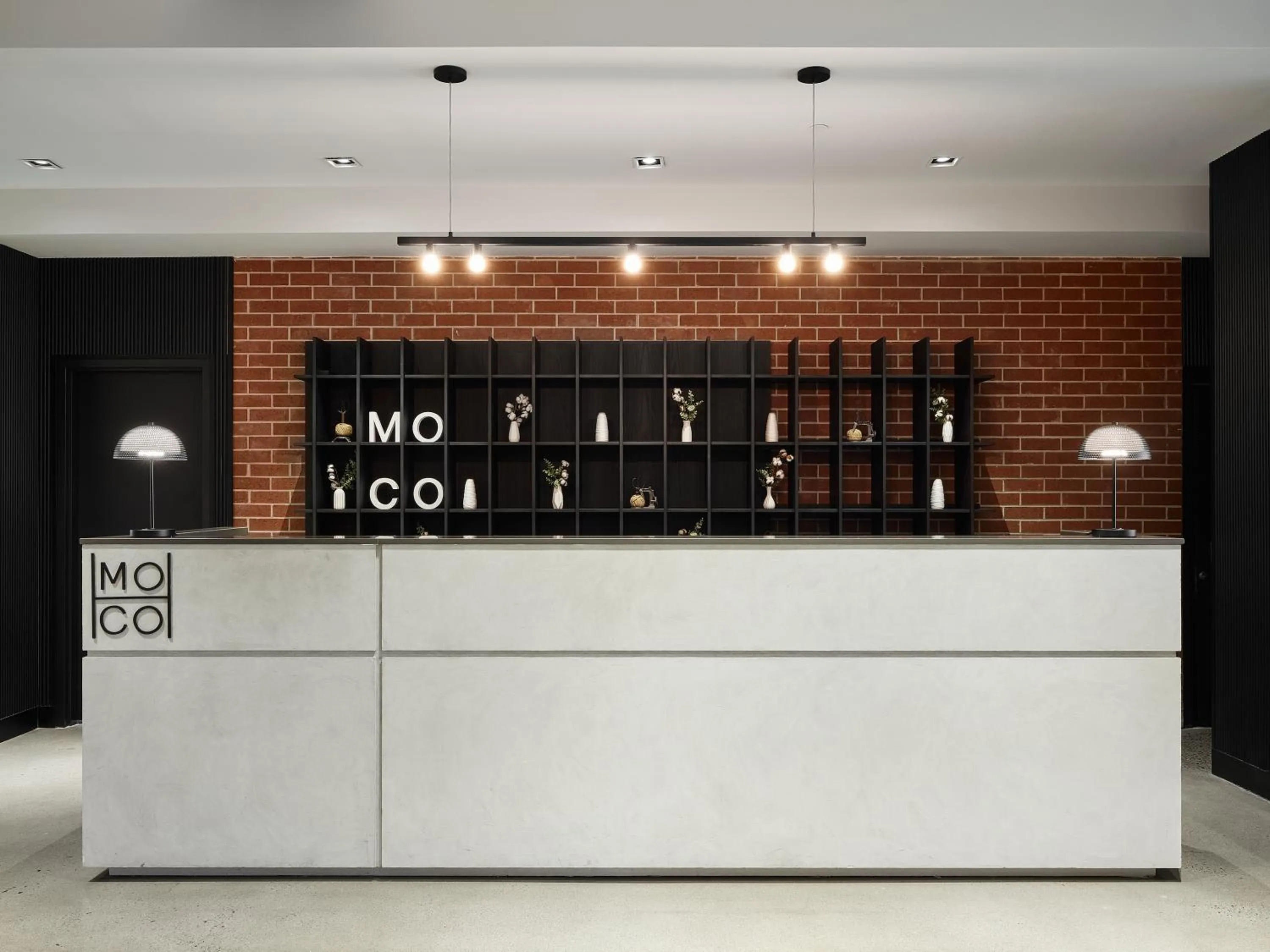 Lobby or reception in Hôtel MOCO Valleyfield