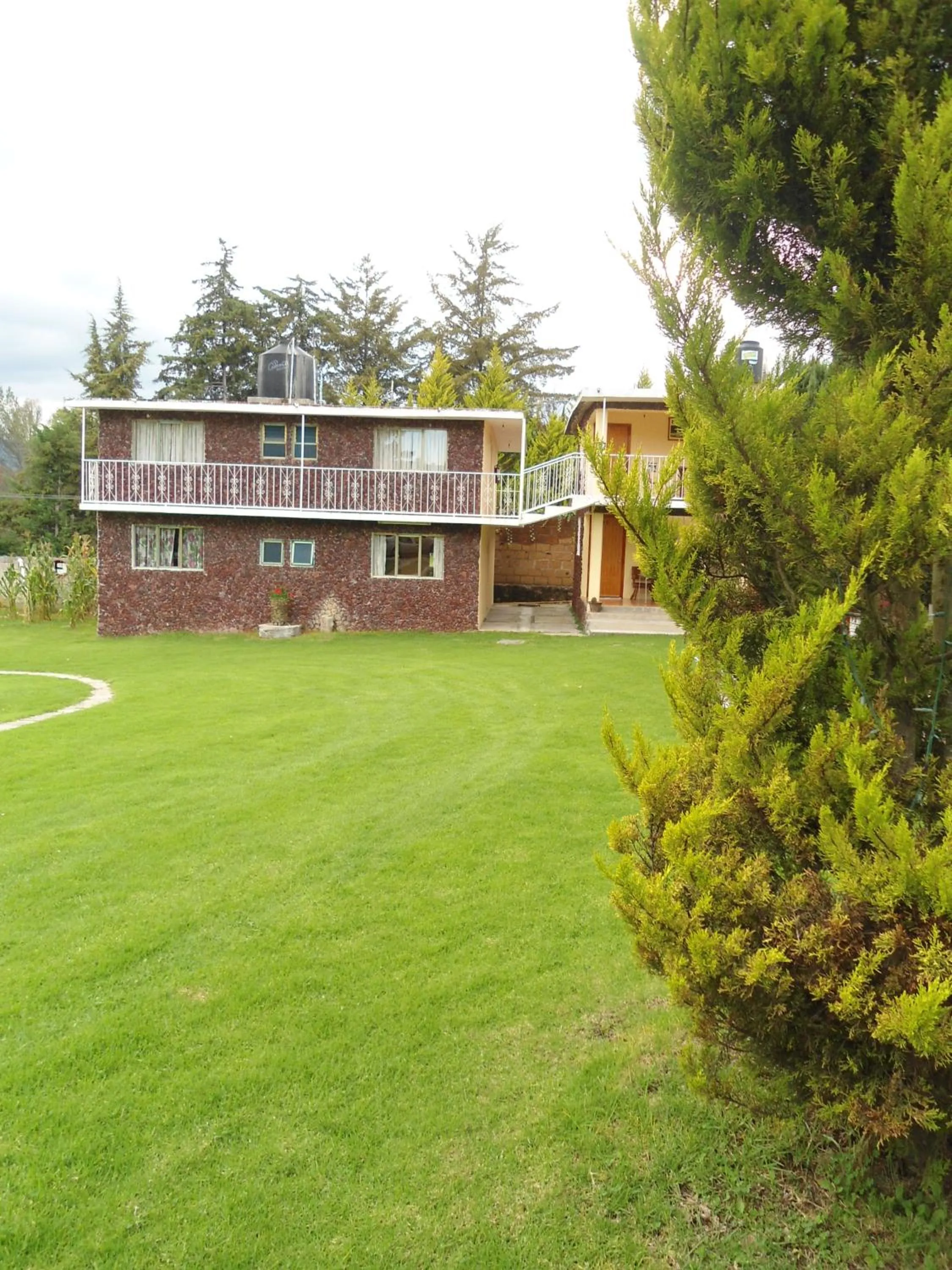 Facade/entrance in Posada Dos Hermanos