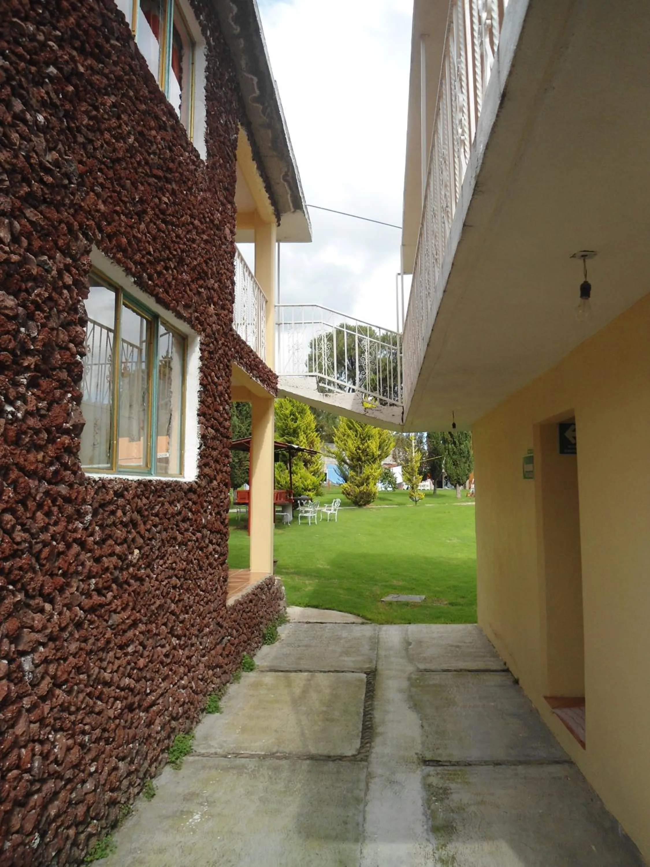 Facade/entrance in Posada Dos Hermanos