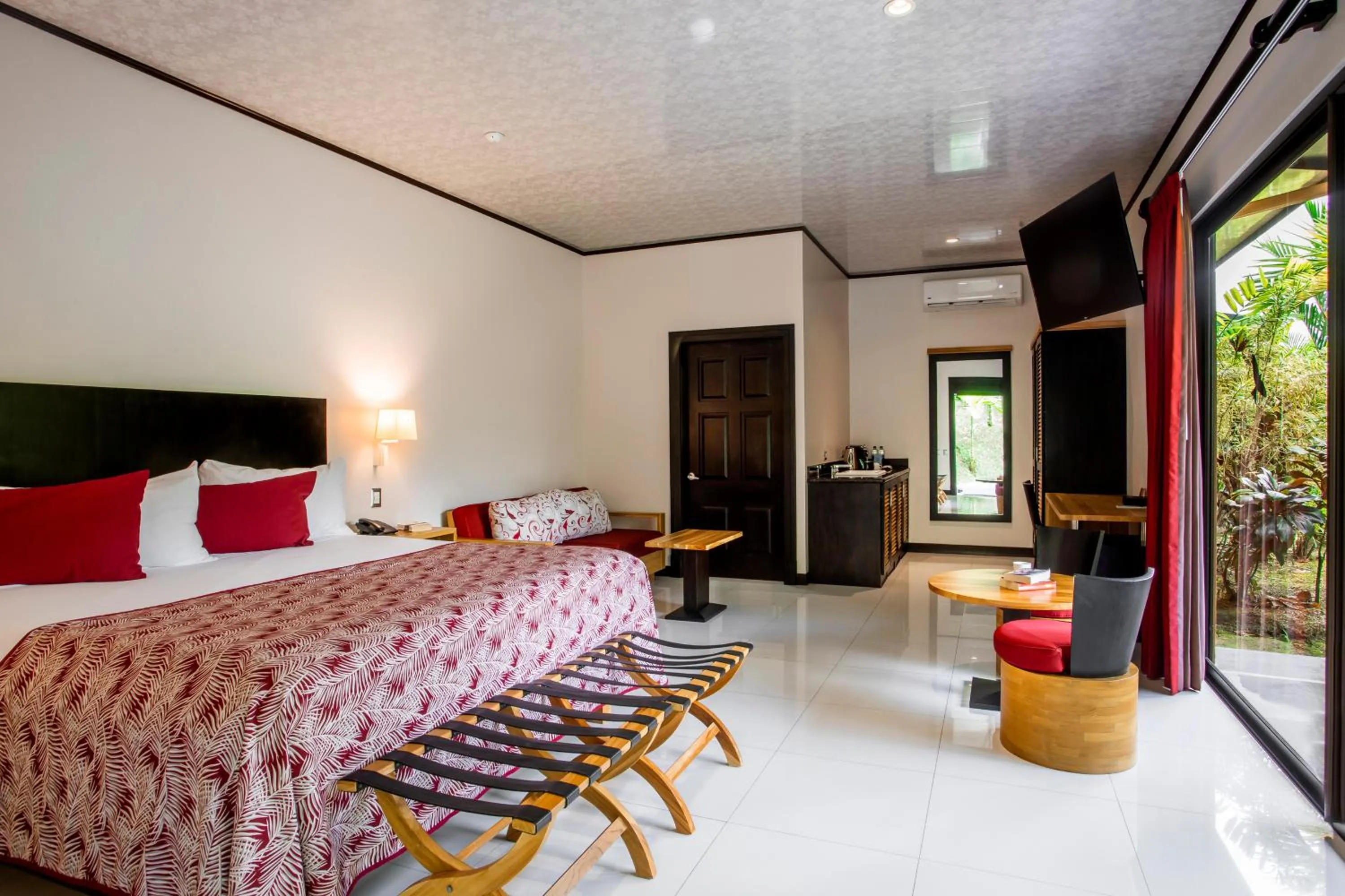 Bed in Arenal Manoa Resort & Hot Springs