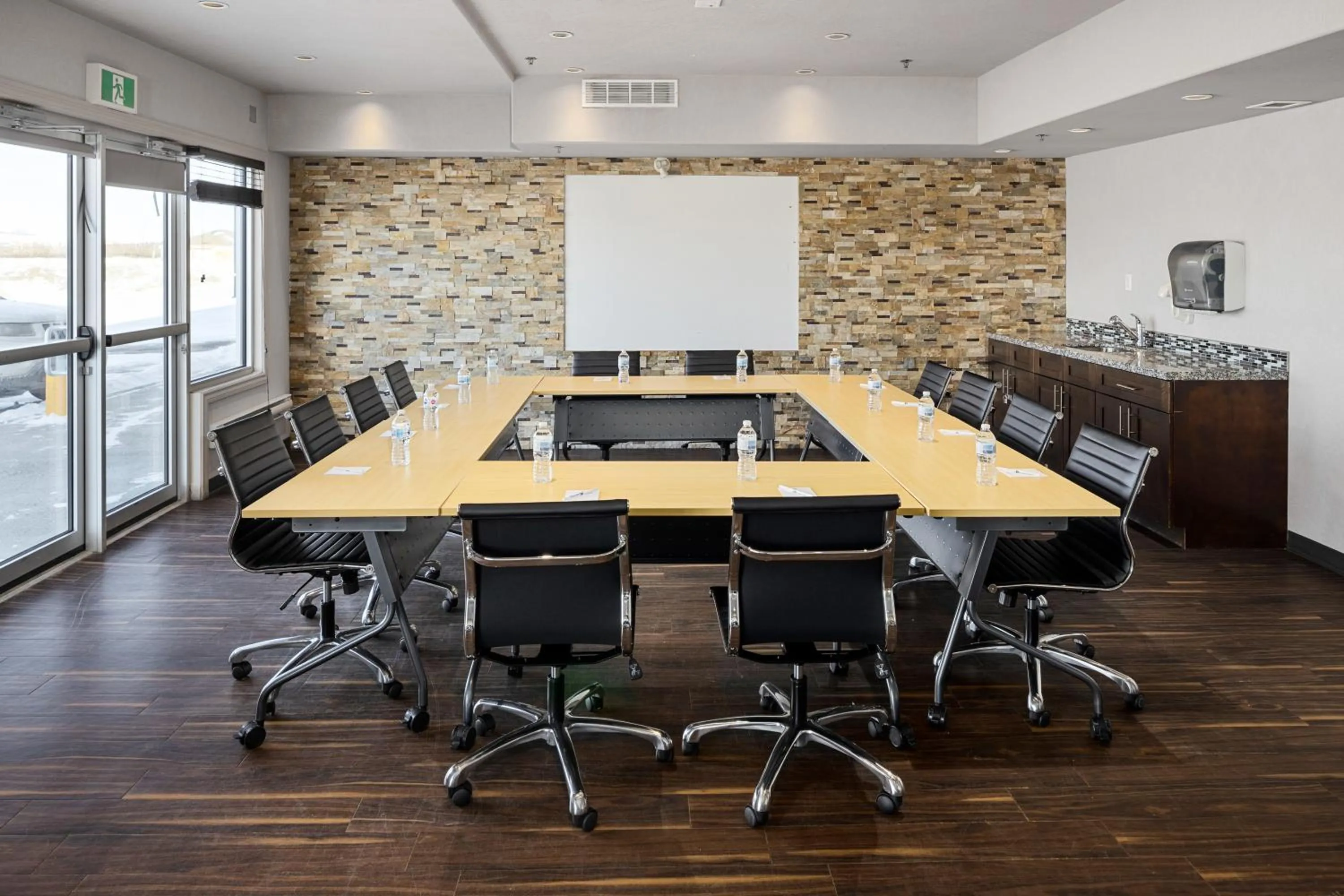 Meeting/conference room in Home Inn & Suites - Swift Current