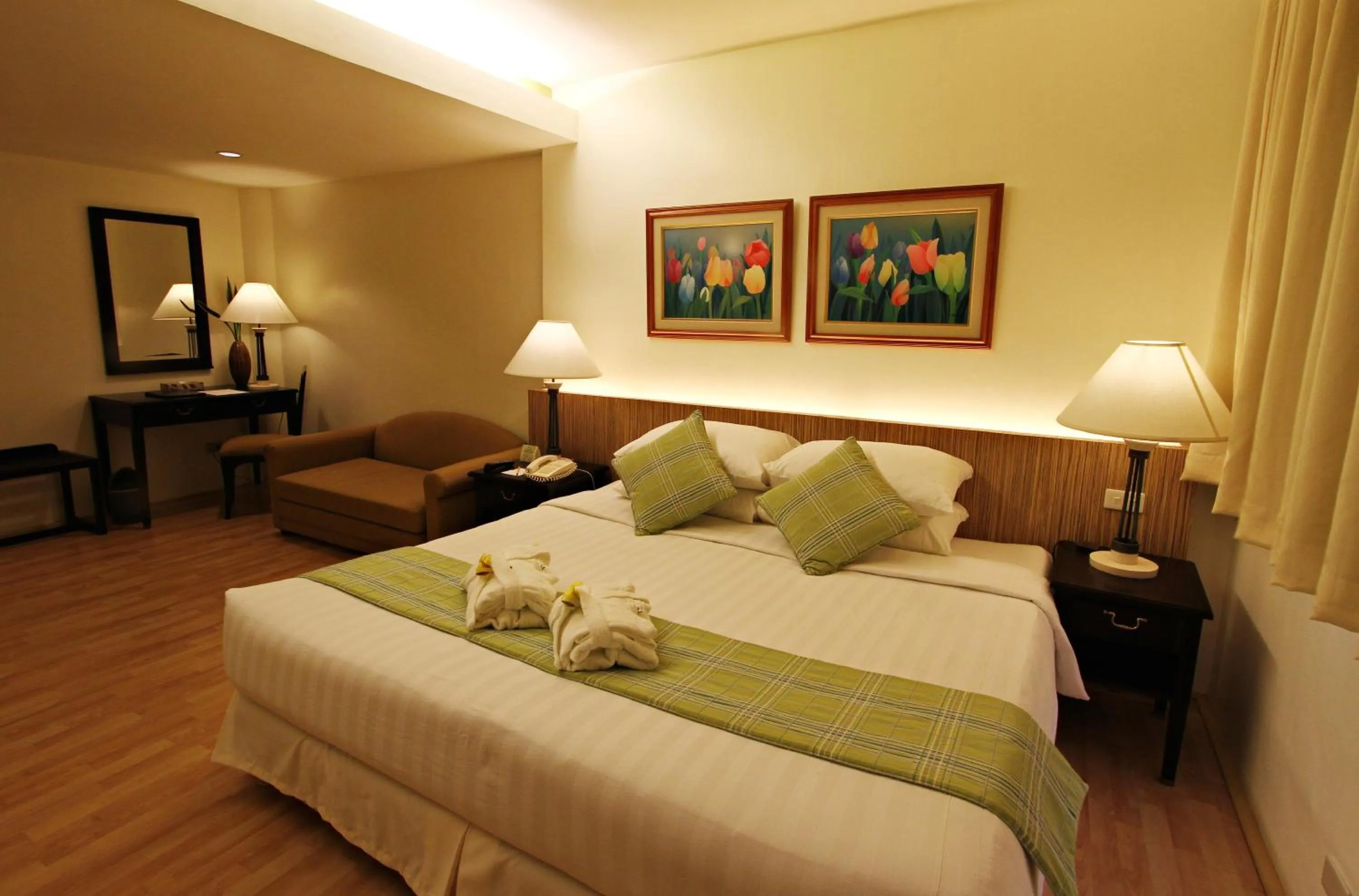 Bedroom, Bed in Hotel Fleuris