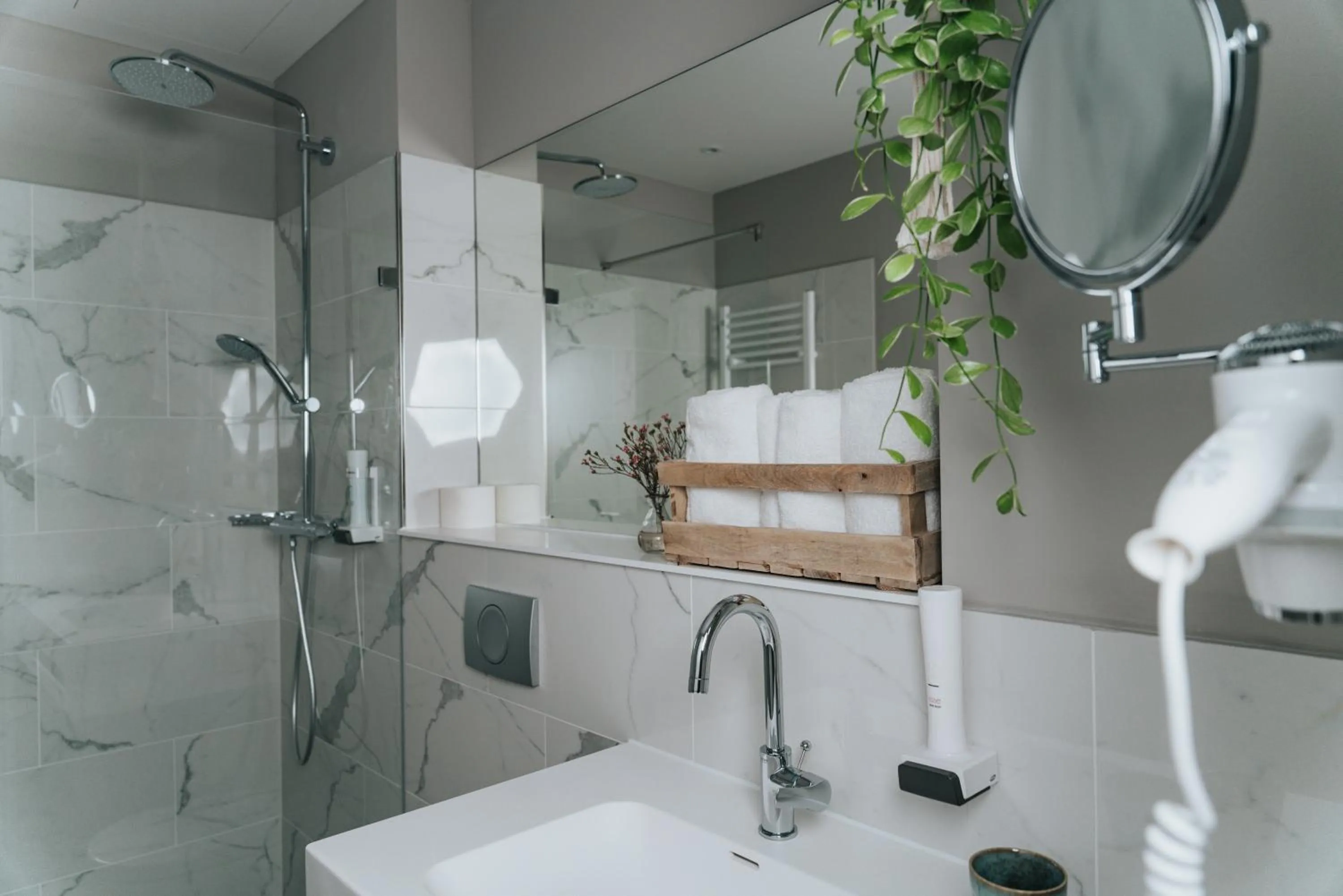 Shower in The Blasky