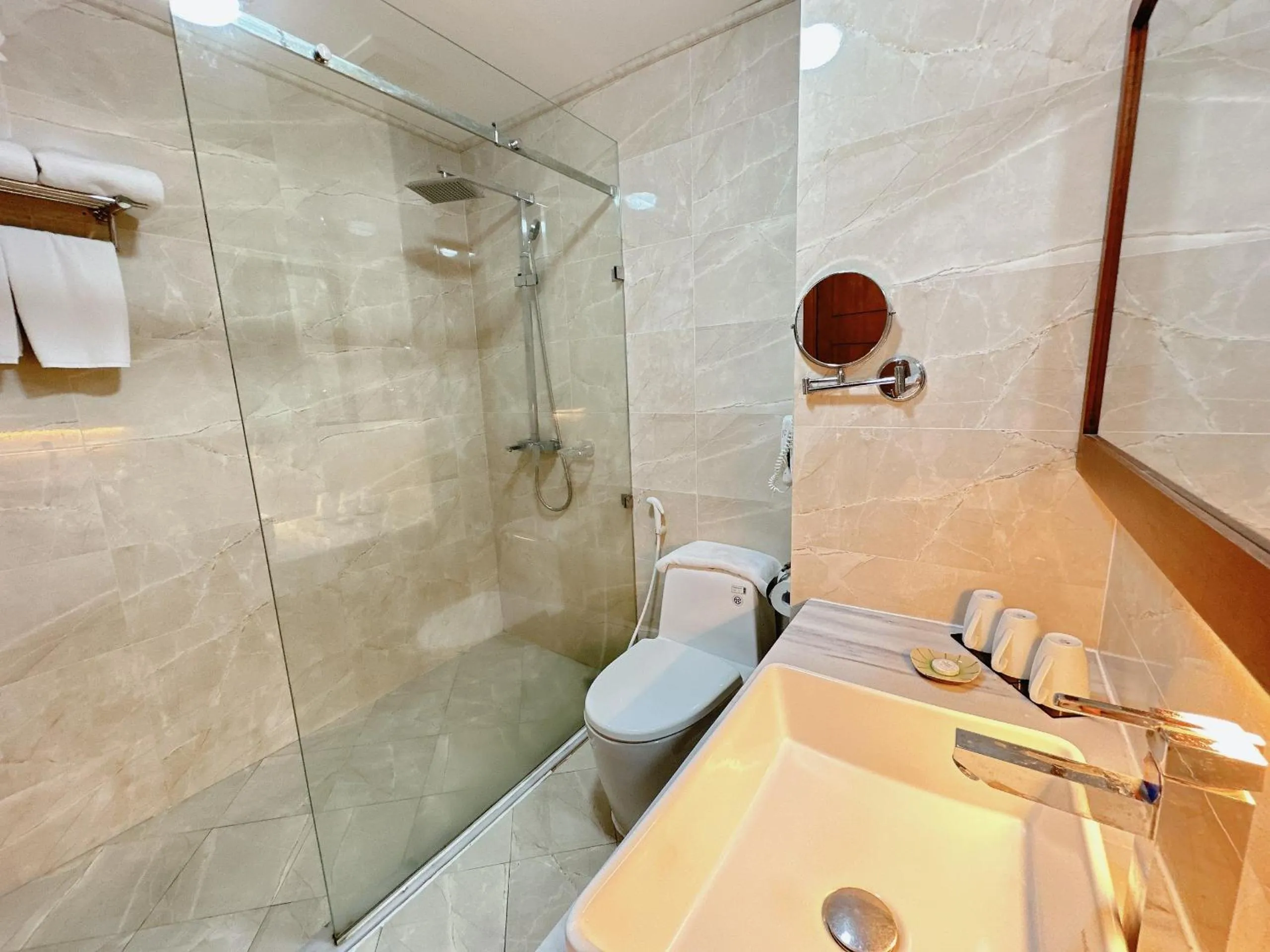 Shower in Muong Thanh Holiday Vung Tau Hotel