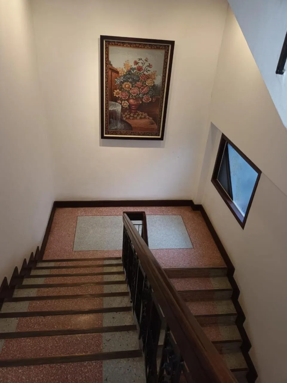 Massage in Seasons Riverside Hotel