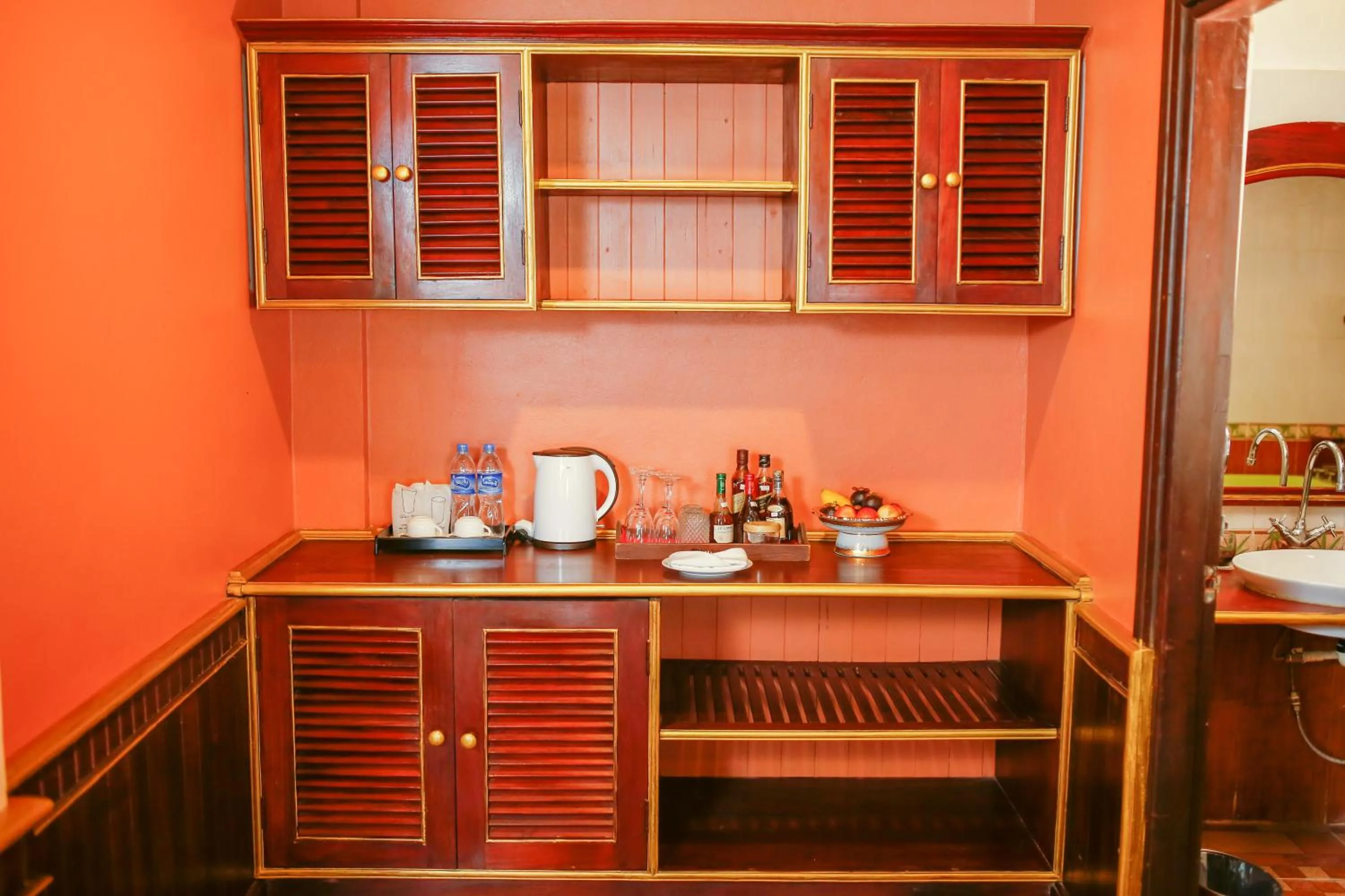 Decorative detail in E-Outfitting Vang Thong Hotel