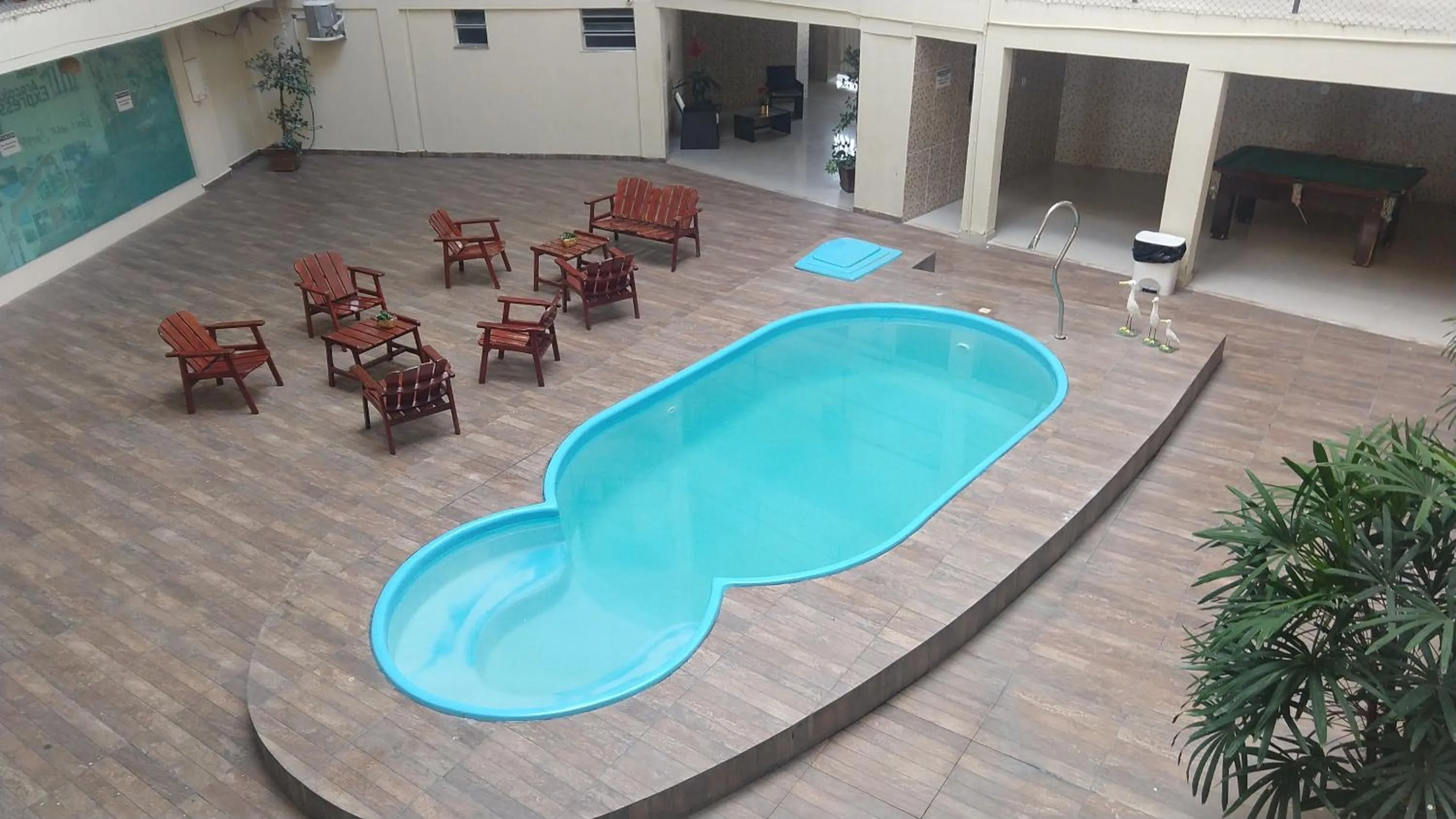 Pool view in Hotel Aracaju Express